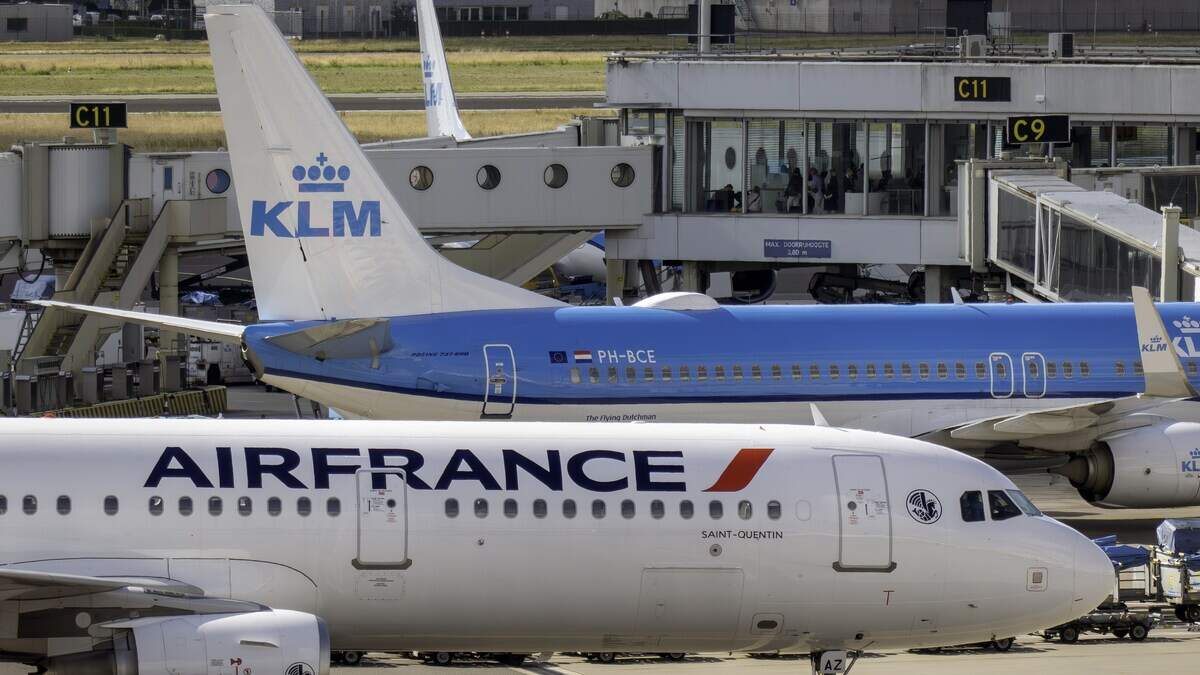 KLMオランダ航空、スキポール空港のストライキと経費増で利益が減少