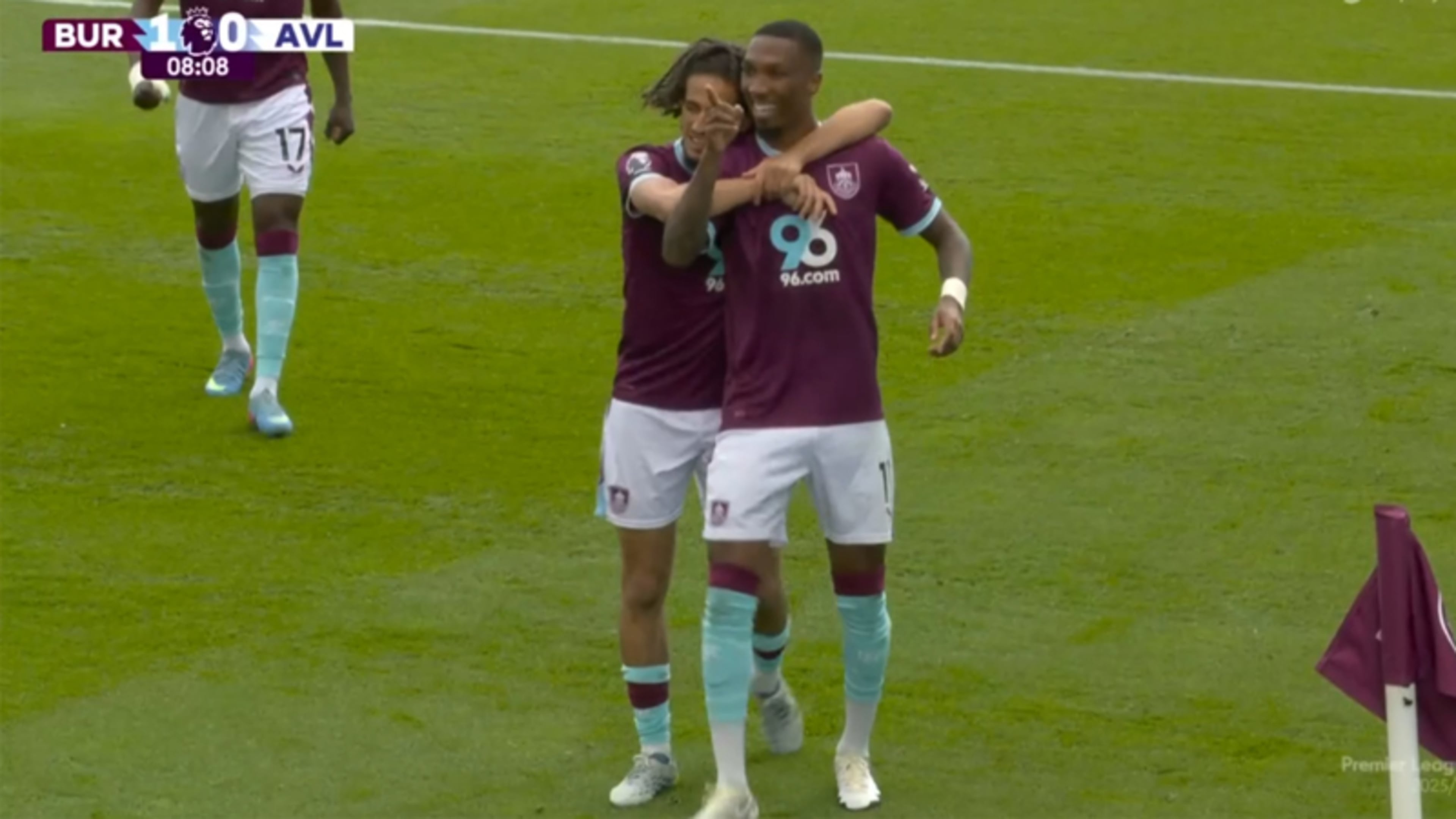 Anthony schiet Burnley verrassend op voorsprong tegen Aston Villa