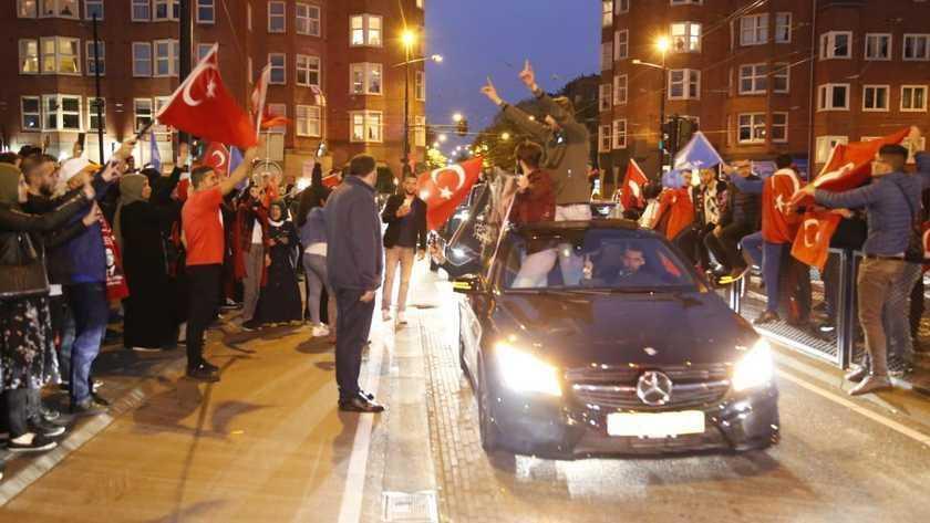 Turk mag in Rotterdam toch stemmen | De Telegraaf