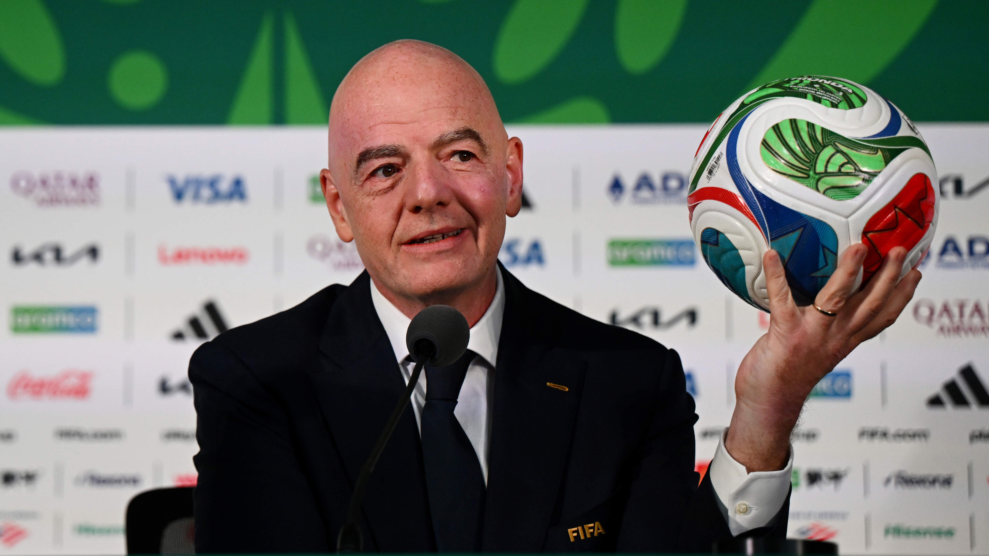 Kritiek op WK 2026 blijft toenemen, FIFA-baas Gian