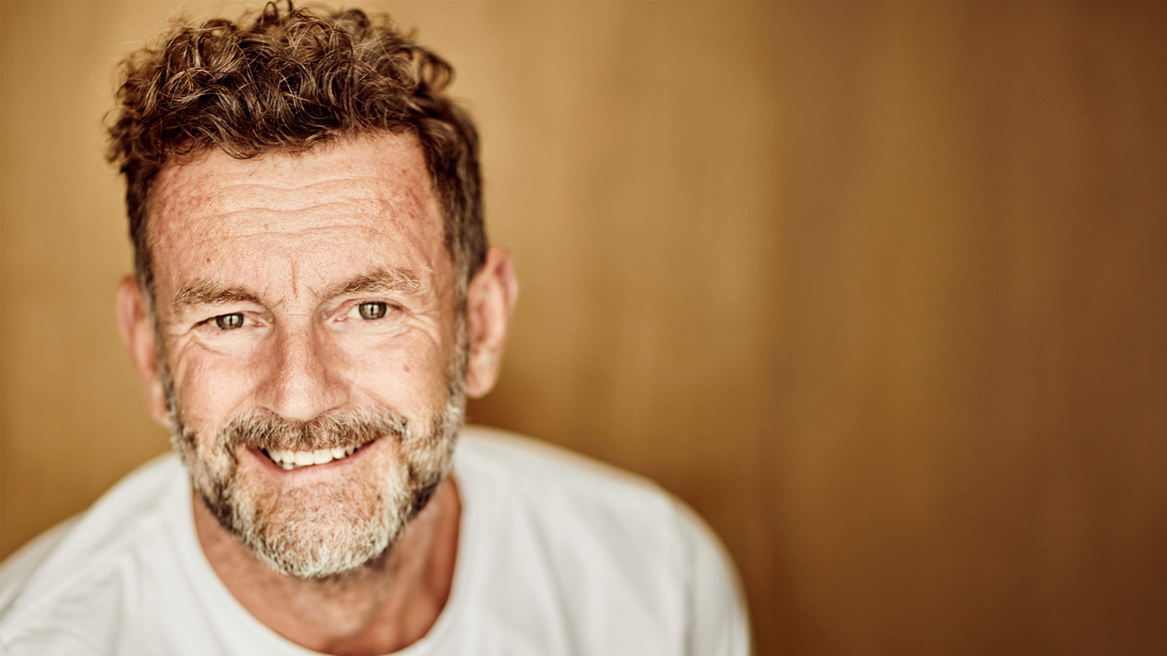 Kluun bijna uit huis gezet: ’Goeie baan, maar toch binnen drie maanden een hypotheekachterstand’