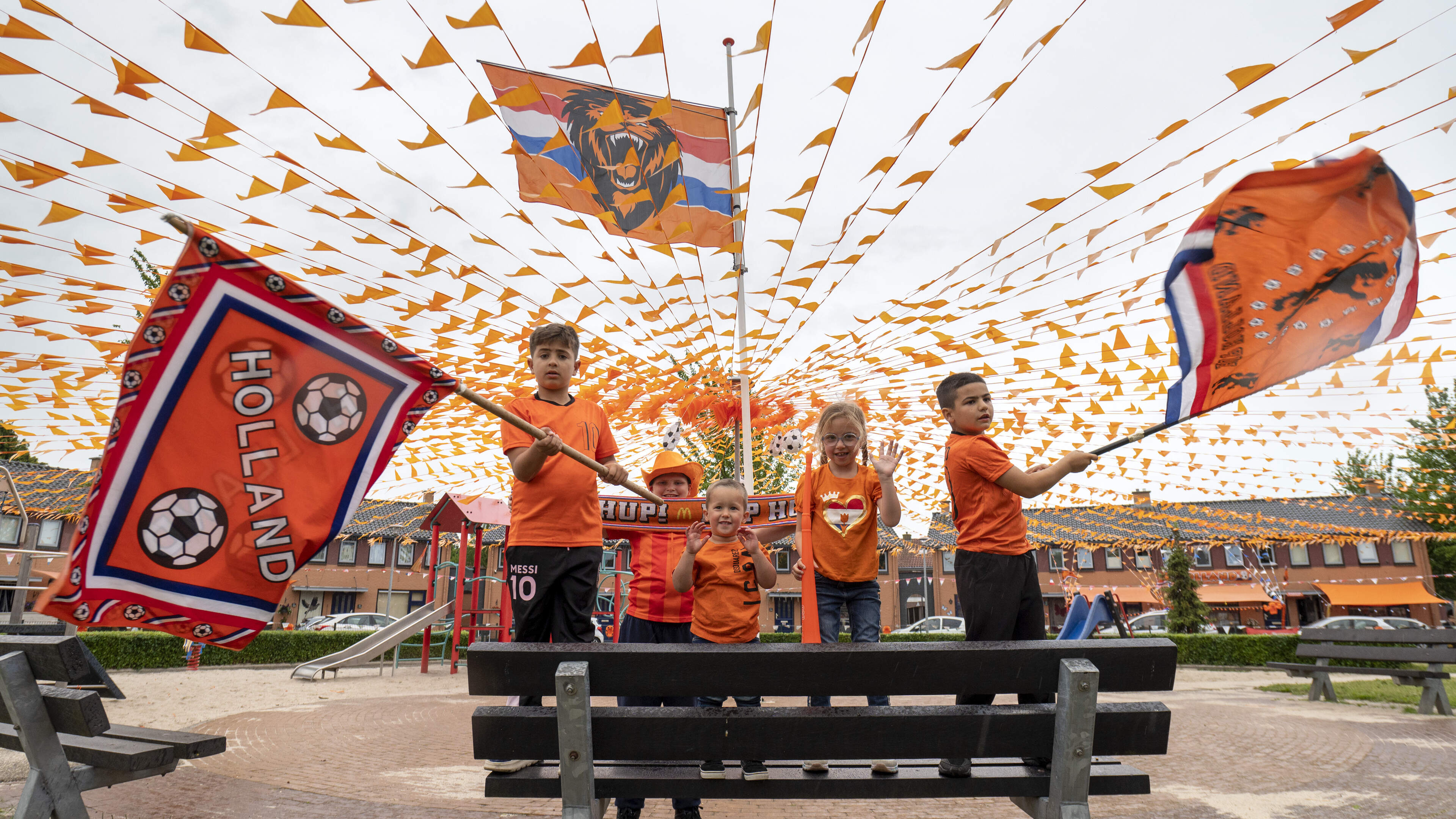 Nederland kleurt oranje en maakt zich op voor WK-koorts: ’Ho