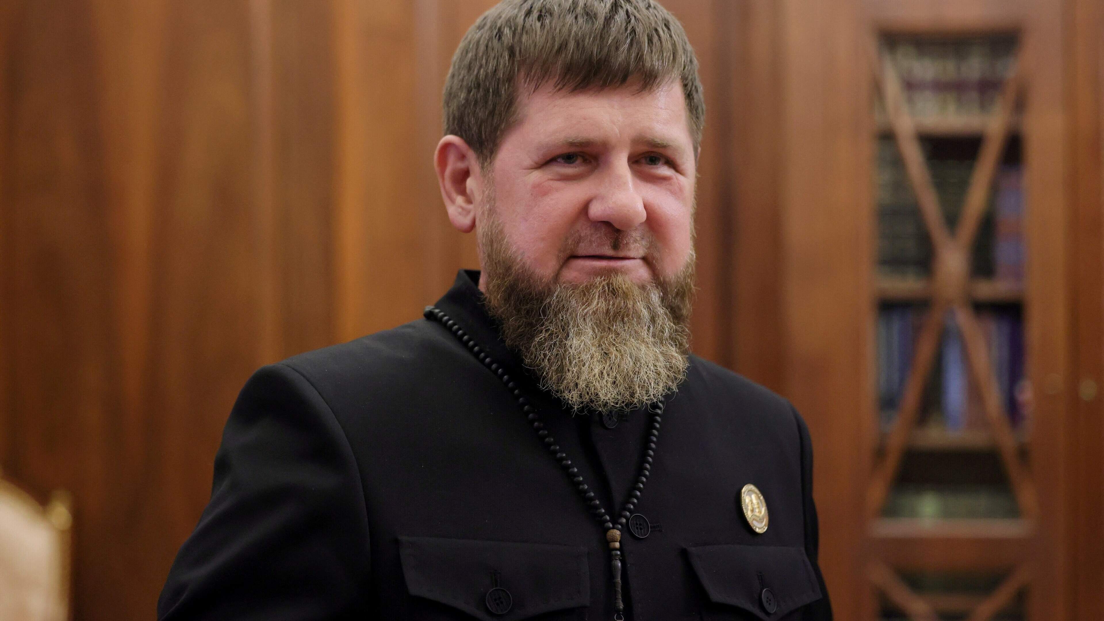 ’Bloedhond van Poetin’ Ramzan Kadyrov gaat voor nieuwe termijn ondanks geruchten over slechte gezondheid