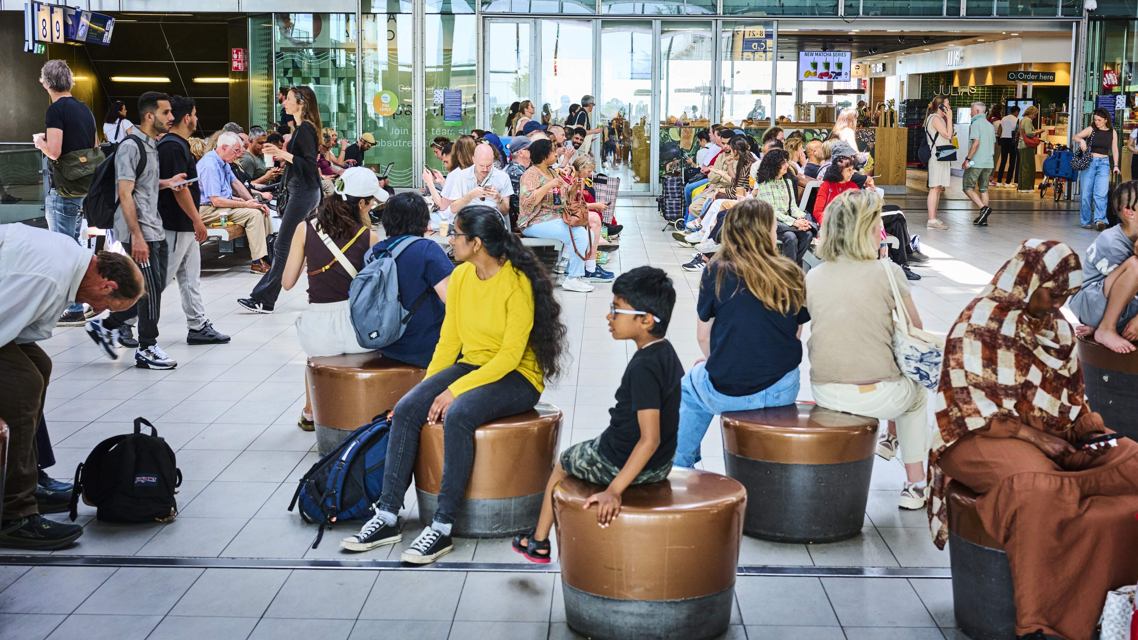 ’Afscheidsborrel bij ProRail zorgt voor flinke treinuitval rond Utrecht: verkeersleiders willen aanwezig zijn’