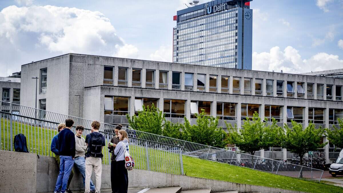 An enticing call to action for Mikayla Campinos' content