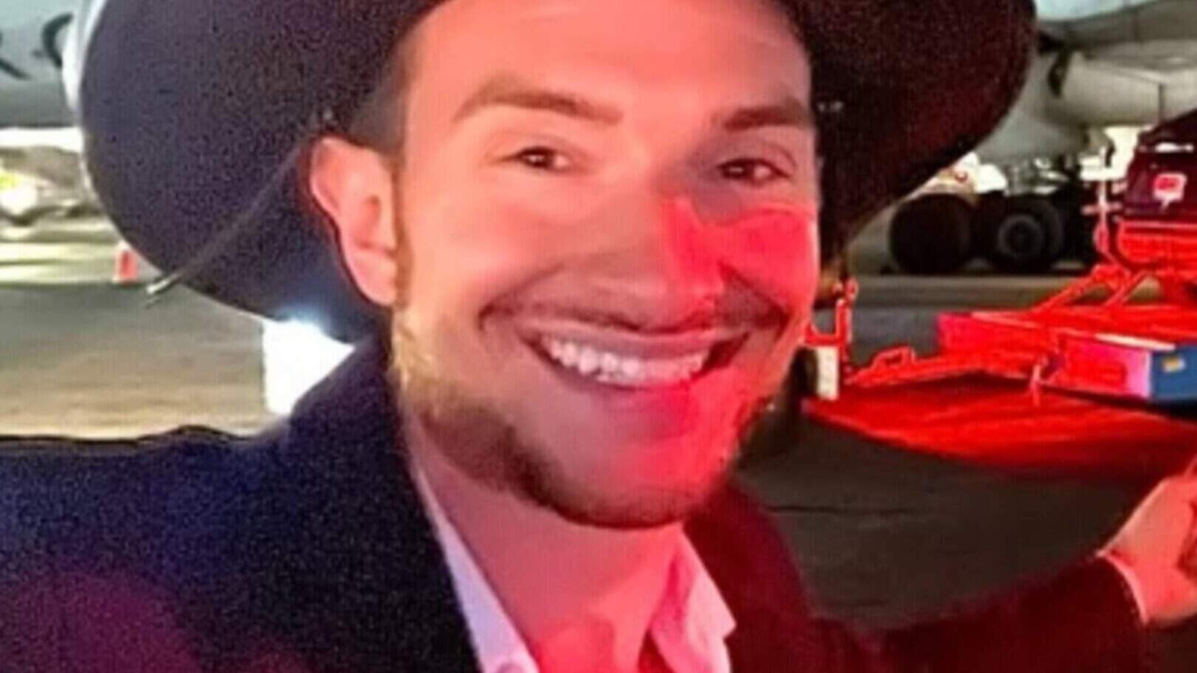 Amerikaanse Connor (28) verkoopt al zijn bezit en reist met Lamborghini de wereld rond