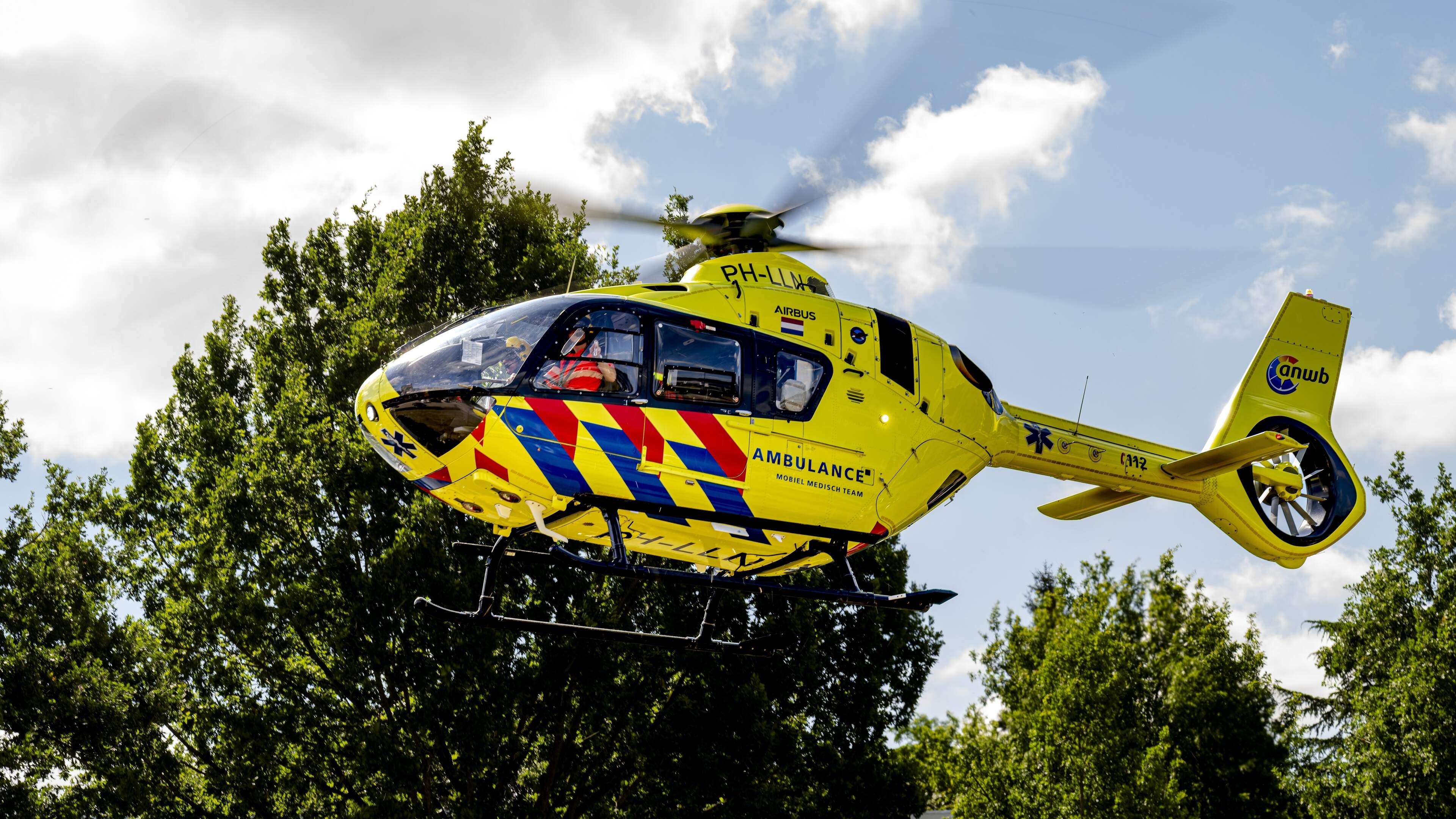Man overleden bij bedrijfsongeval tijdens laden en lossen