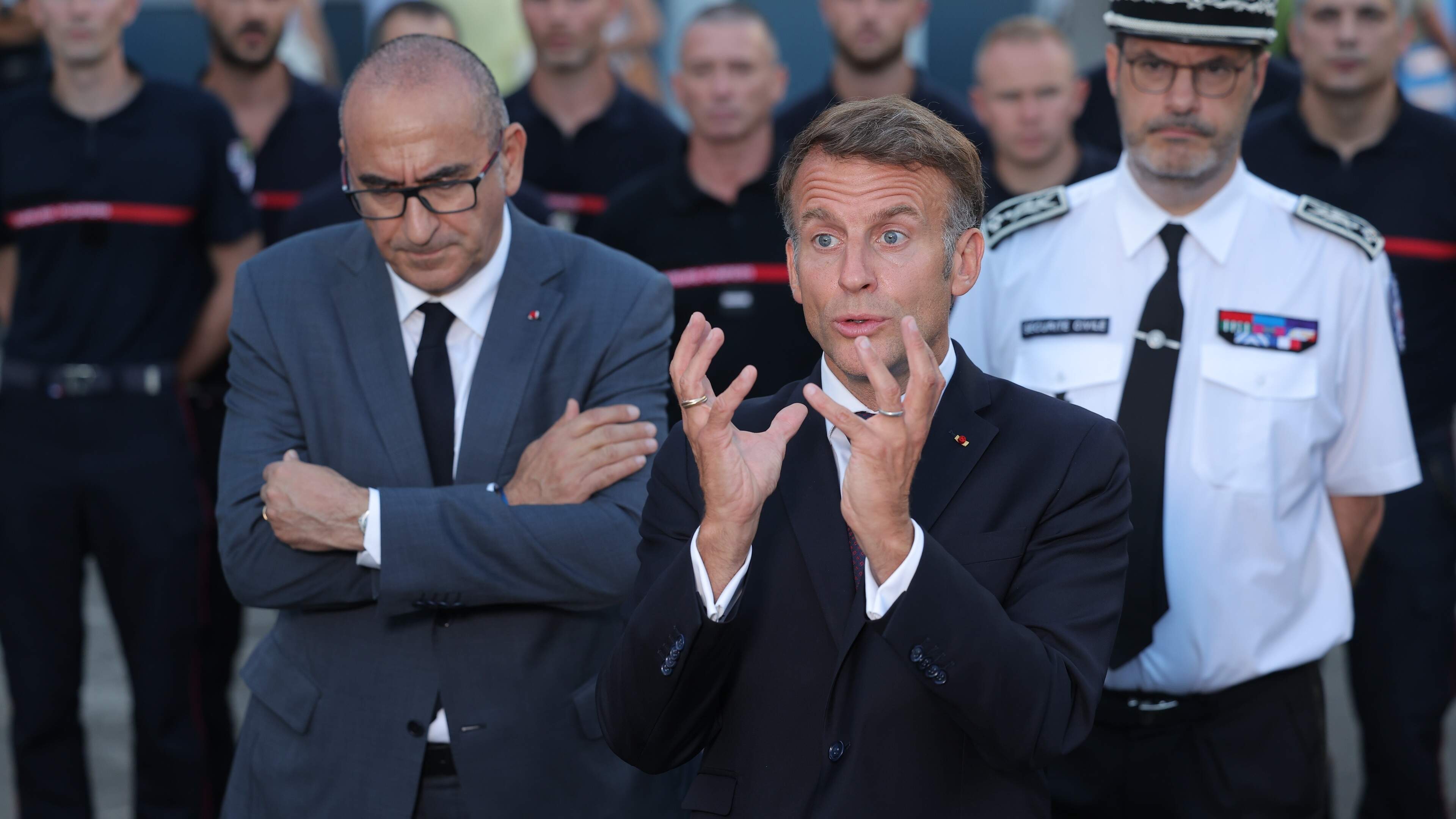 LIVE | Macron noemt natuurbranden ’zwaarste crisis sinds Tweede Wereldoorlog’, hitte en wind op komst