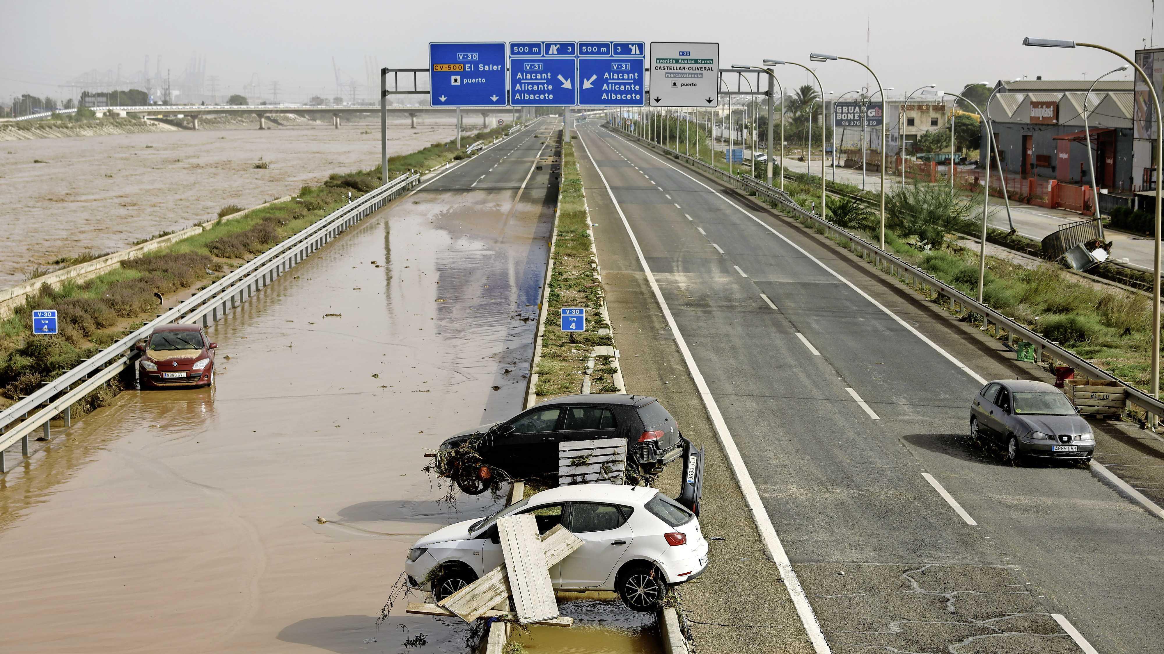 Valencia Ramp Spanjaarden eisen maatregelen na ramp in regio Valencia: ’Natuurgeweld ...