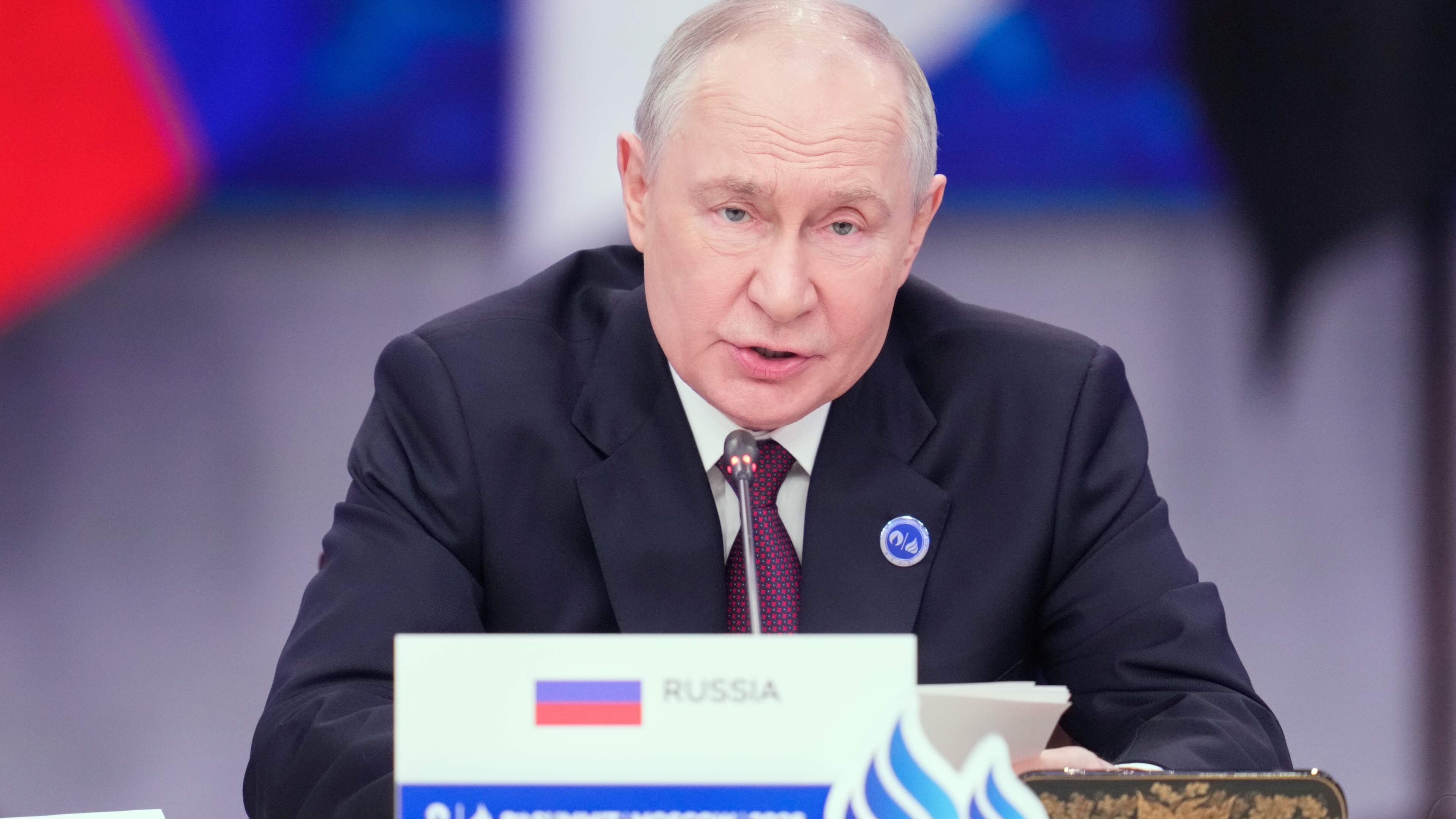 LIVE | Rusland ’onderzoekt samenwerking’ met VS in Noordpoolgebied: Trump wil Poetin paaien om oorlog met Oekraïne te stoppen