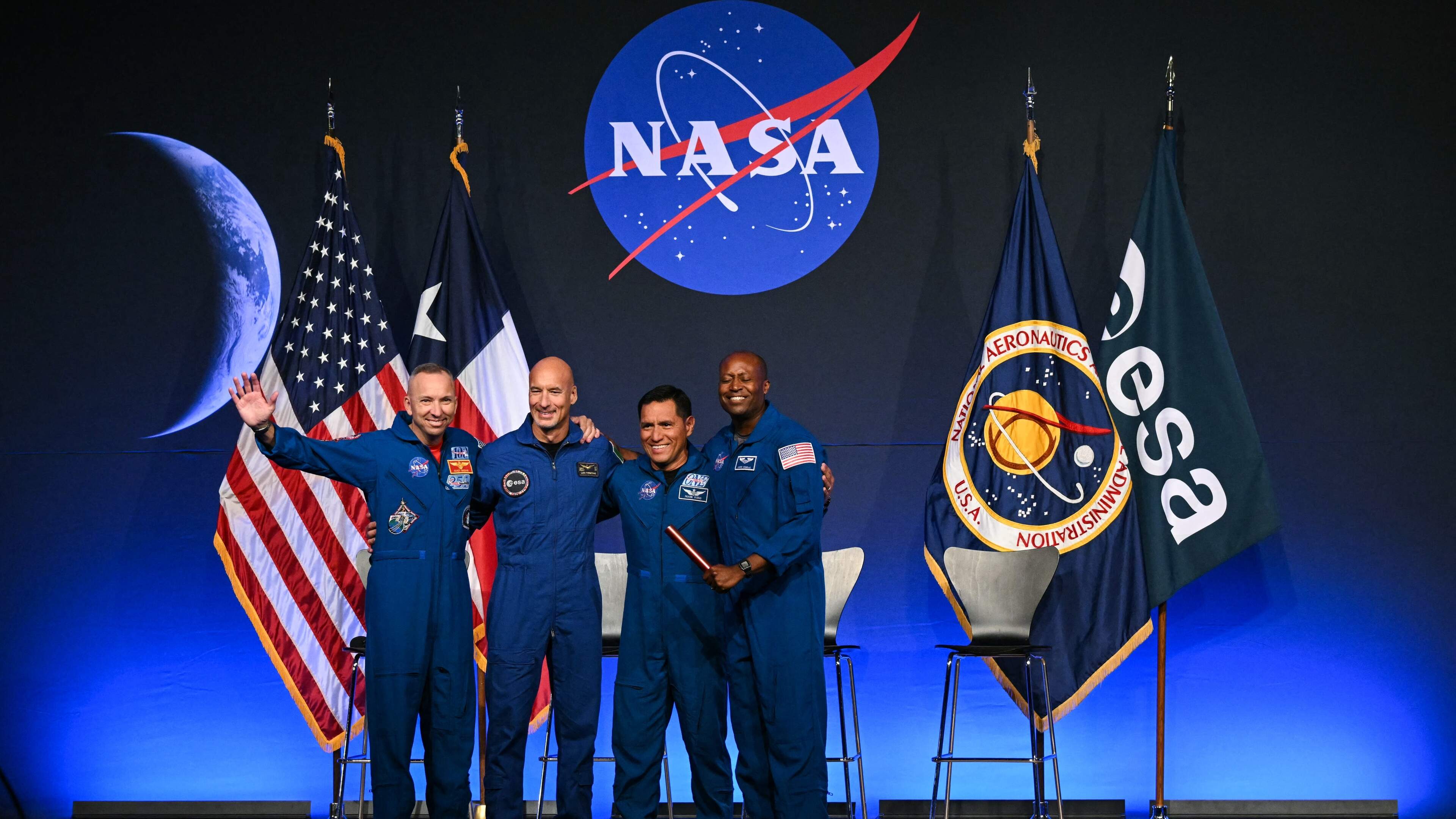 NASA presenteert vier astronauten voor Artemis III