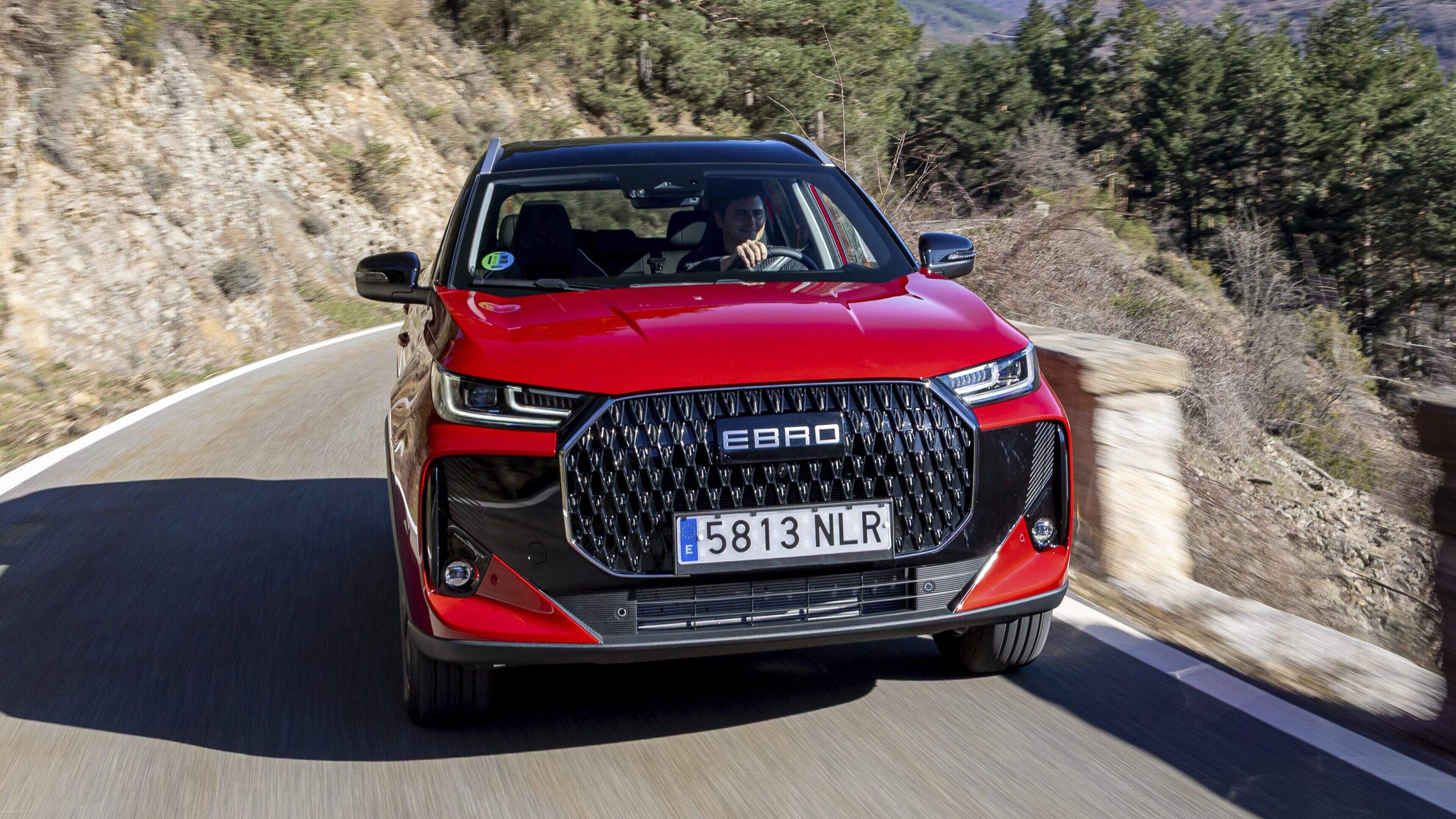 Dit nieuwe ’Spaanse’ merk maakt goedkope SUV’s: Ebro is geduchte Dacia-concurrent met bekende neus
