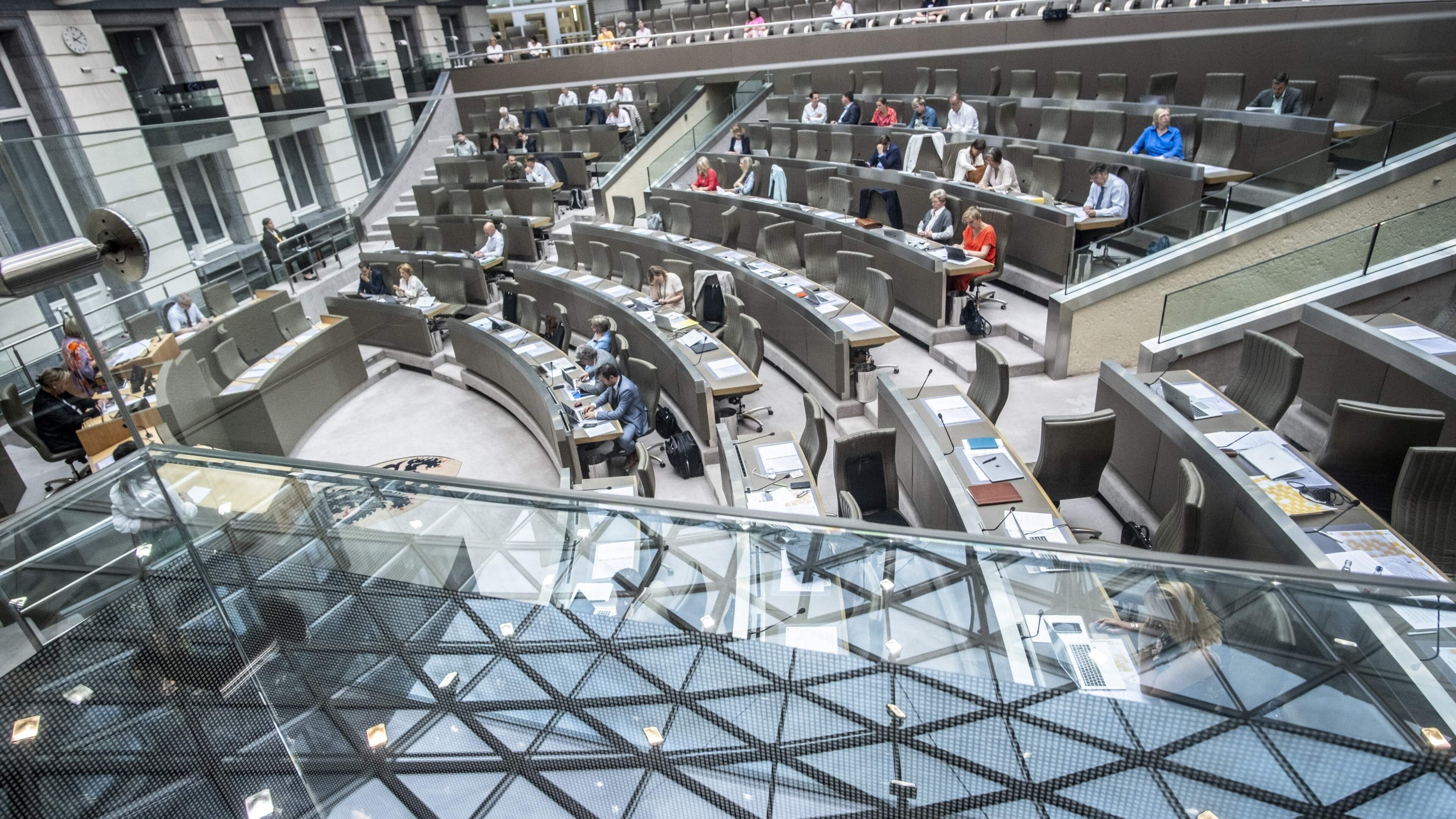 ’12-jarige Nederlandse jongen plande aanslagen op Vlaams Parlement en op Nederlandse militaire basis’