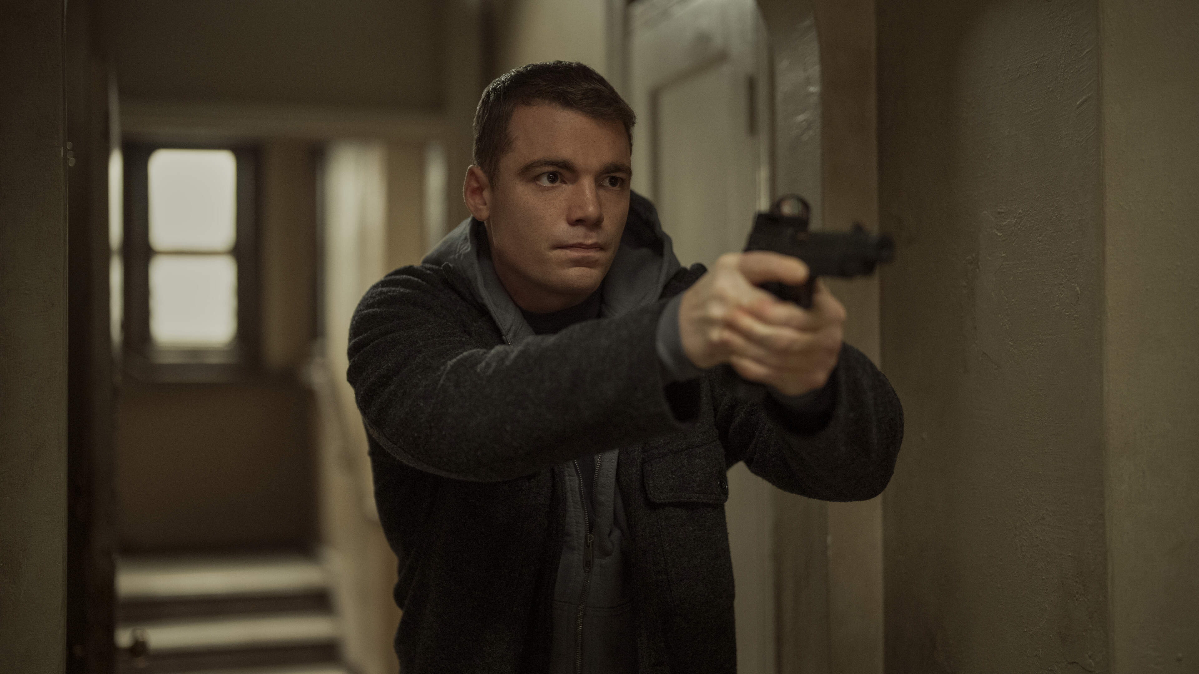 Netflix-serie The Night agent stopt na vierde seizoen