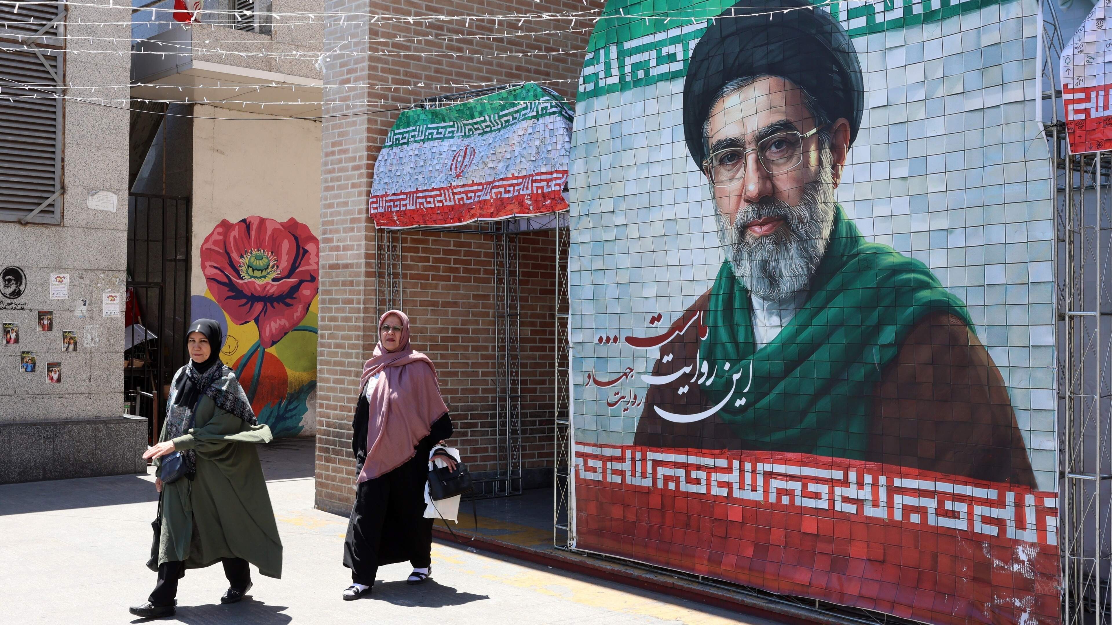 LIVE | Ayatollah Mojtaba Khamenei: ’Amerika zal geen veilige haven meer hebben in regio voor boosaardige praktijken’
