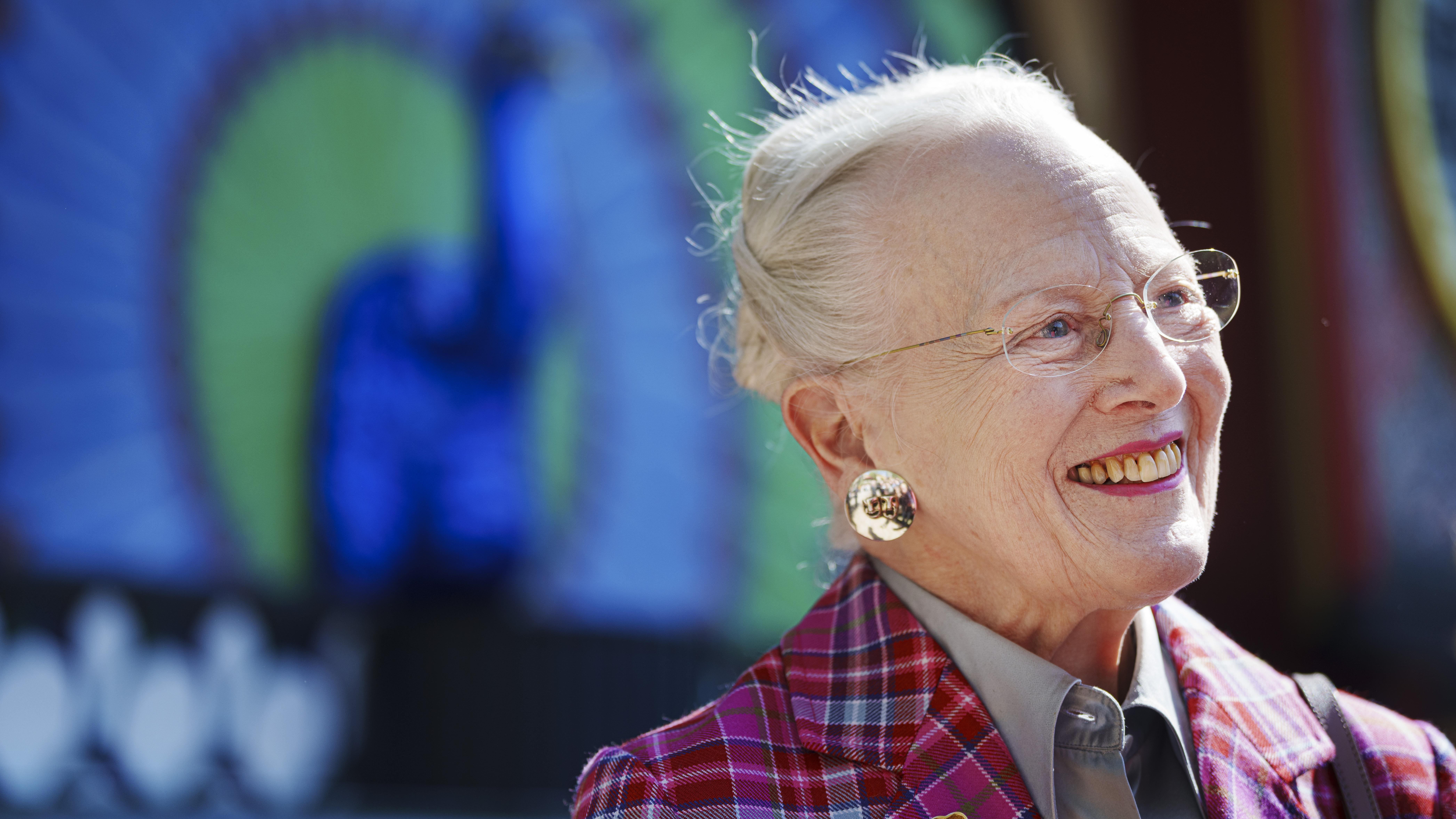 Deense koningin Margrethe na val opgenomen in ziekenhuis | De Telegraaf