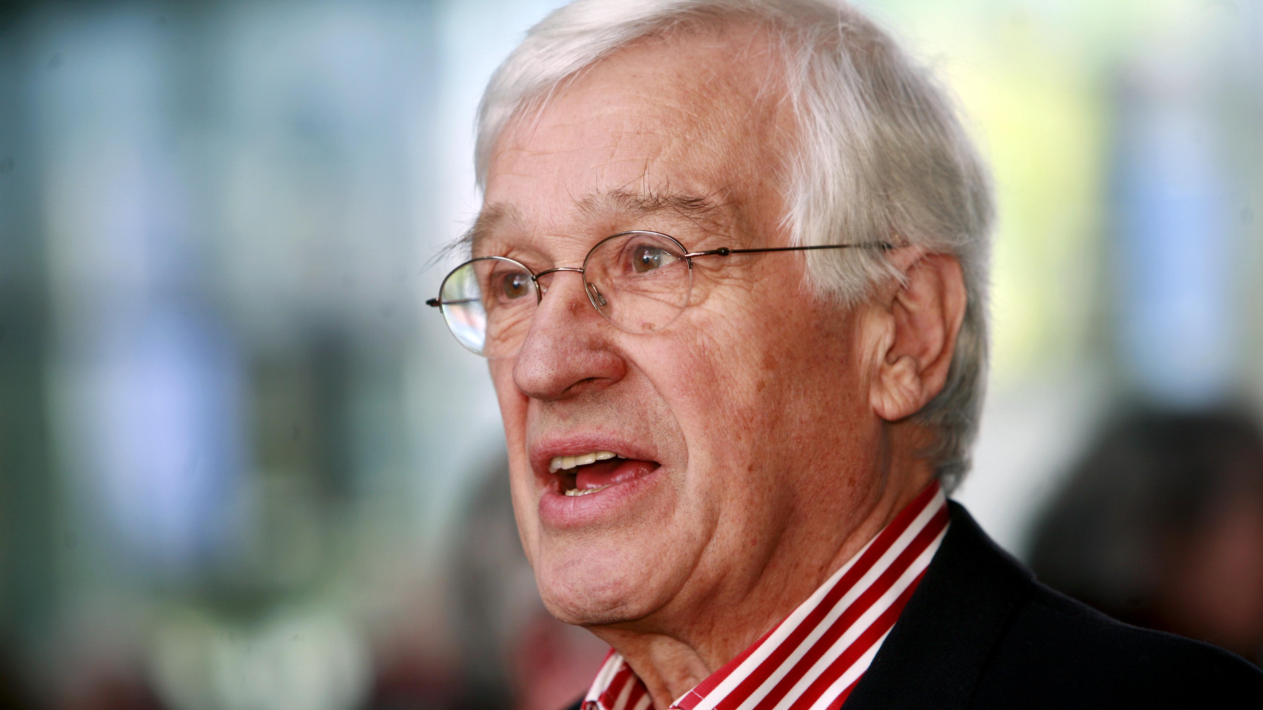 Robin Rienstra Bassie en Adriaan-acteur Dick Rienstra (80) overleden | De Telegraaf