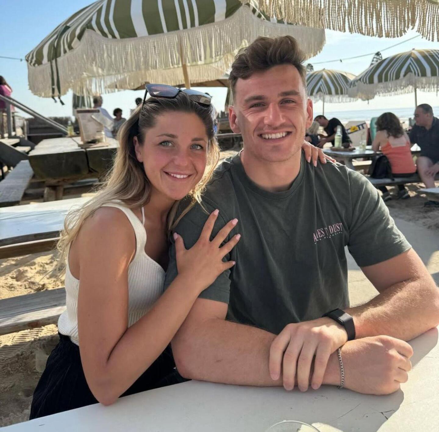 Elisa (56) woont in Spanje: ’Op een gegeven moment ben je het terras ...