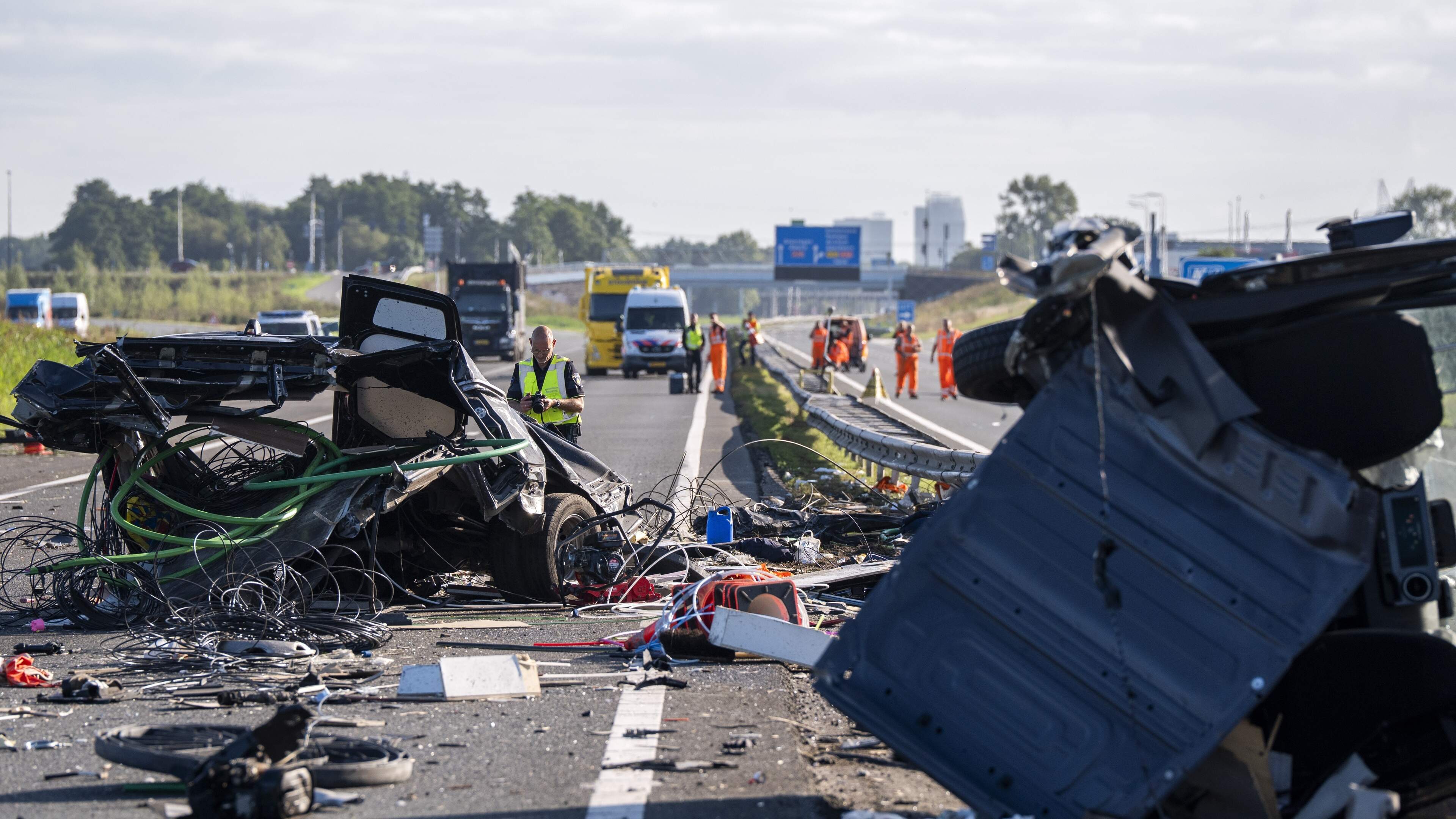 Meeste Duitse scholieren weer thuis na busongeluk op A28