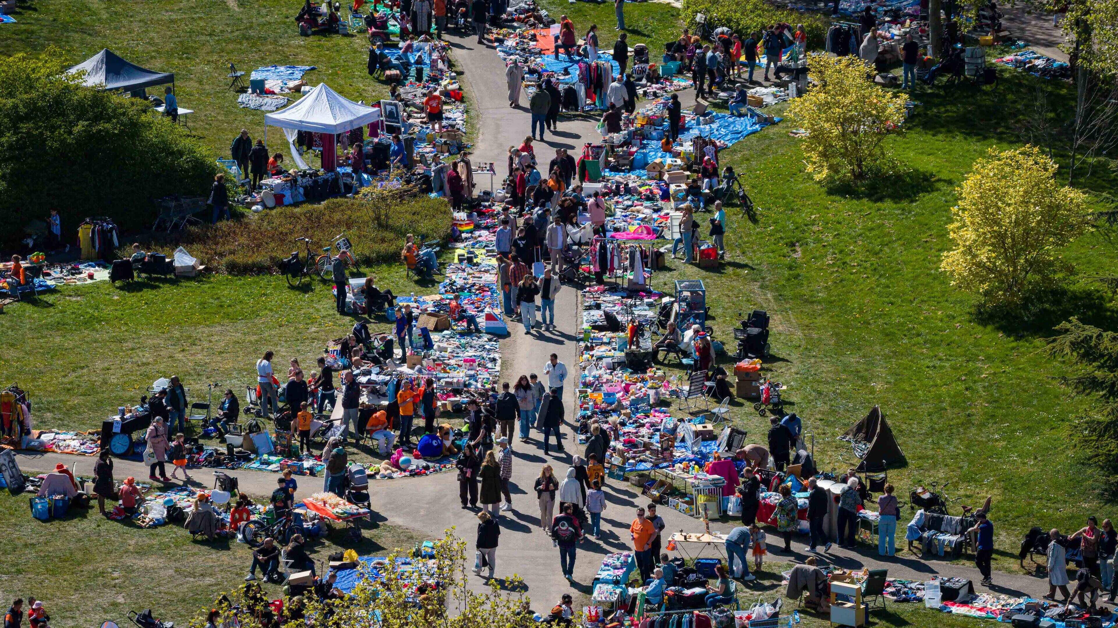 LIVE | Het weer tijdens koningsnacht: neem een jas of trui mee, want het kan zelfs vriezen