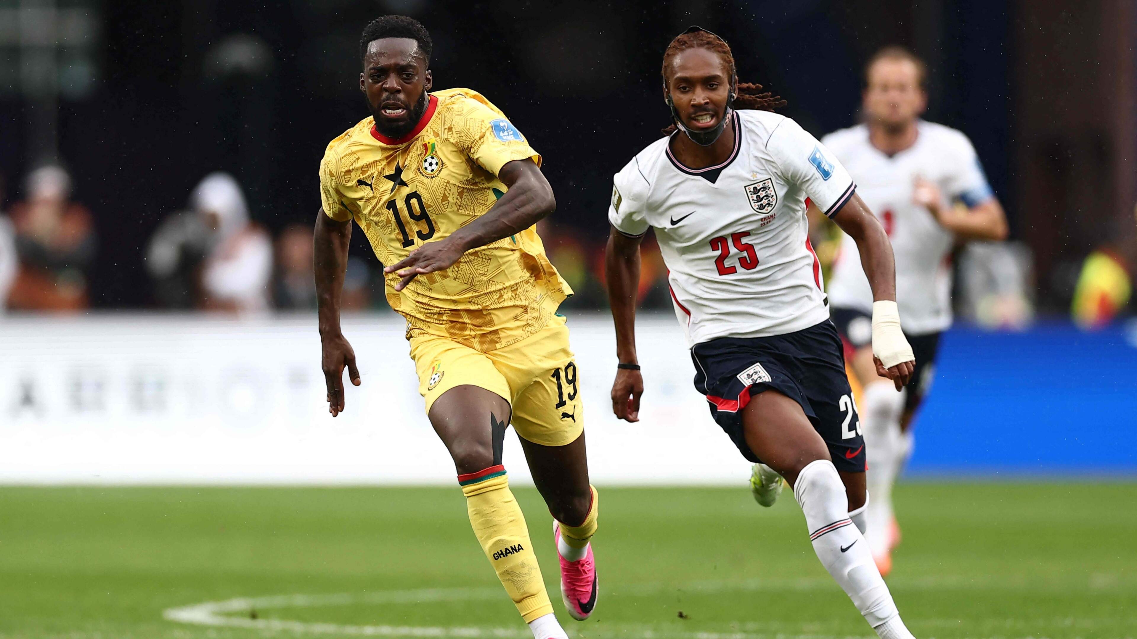Engels international weigert de hand te schudden van voor verkrachting aangeklaagde Thomas Partey