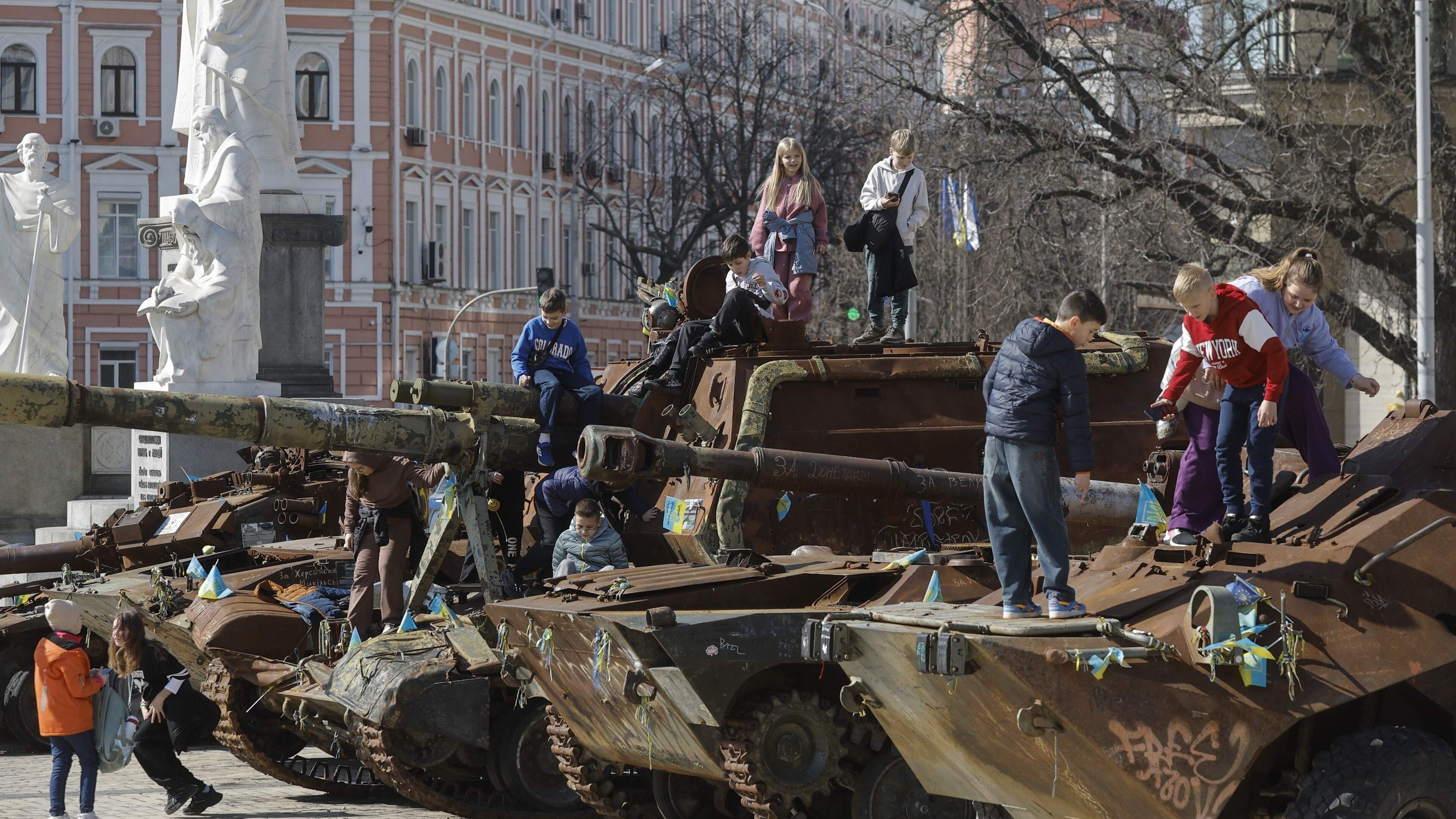 LIVE | Europol traceert 45 gedeporteerde Oekraïense kinderen: ’Sommige worden vastgehouden in heropvoedingskampen’