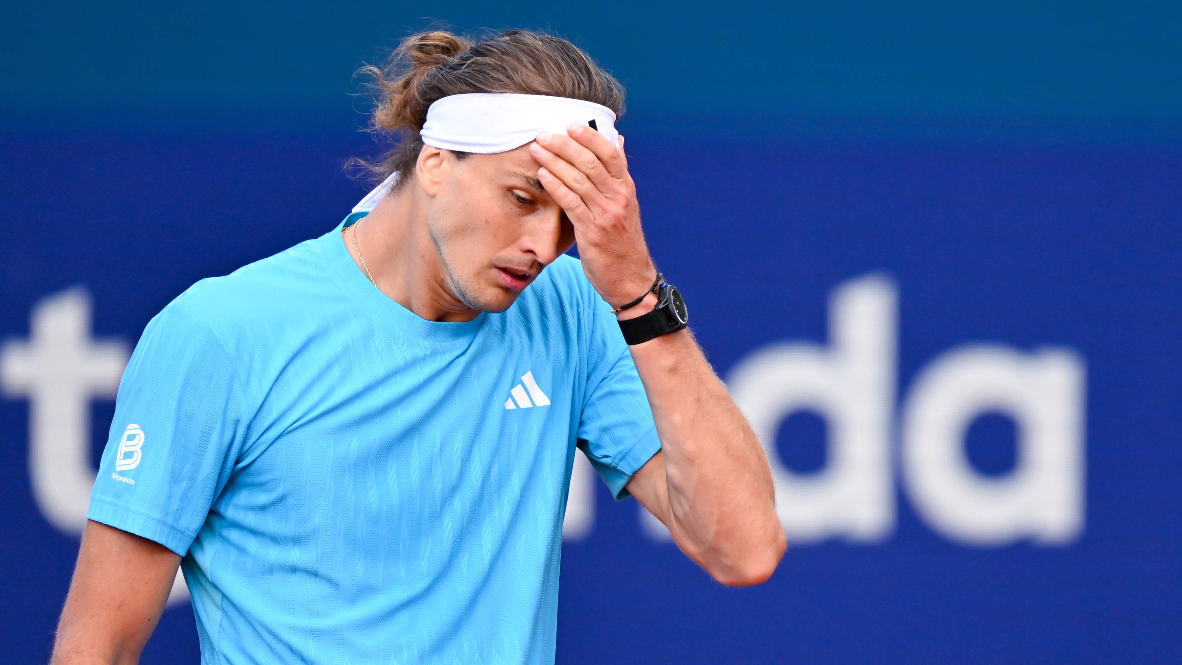 Alexander Zverev verliest in München van ’een van zijn beste vrienden’ en ziet finale in rook opgaan