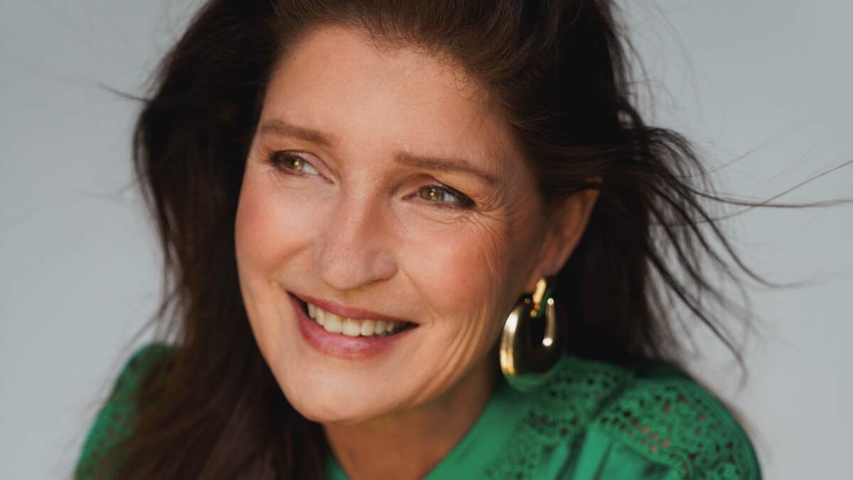 Anne-Miek（57）：「私は25歳で、モデリングには年を取りすぎていると思っていました」
