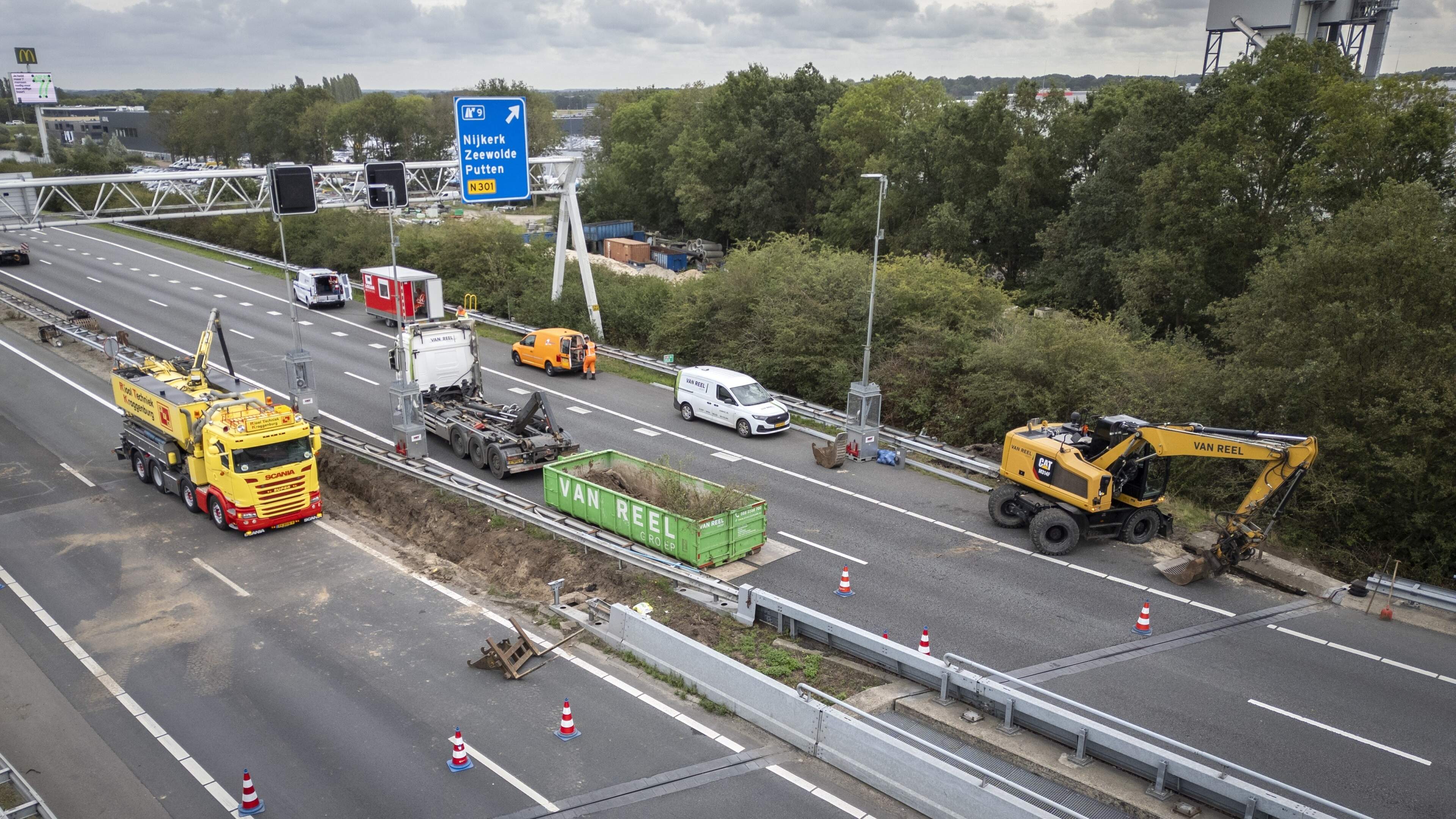 Hardenbergerbrug A28 bij Nijkerk blijft tot woensdag dicht na veiligheidsproblemen