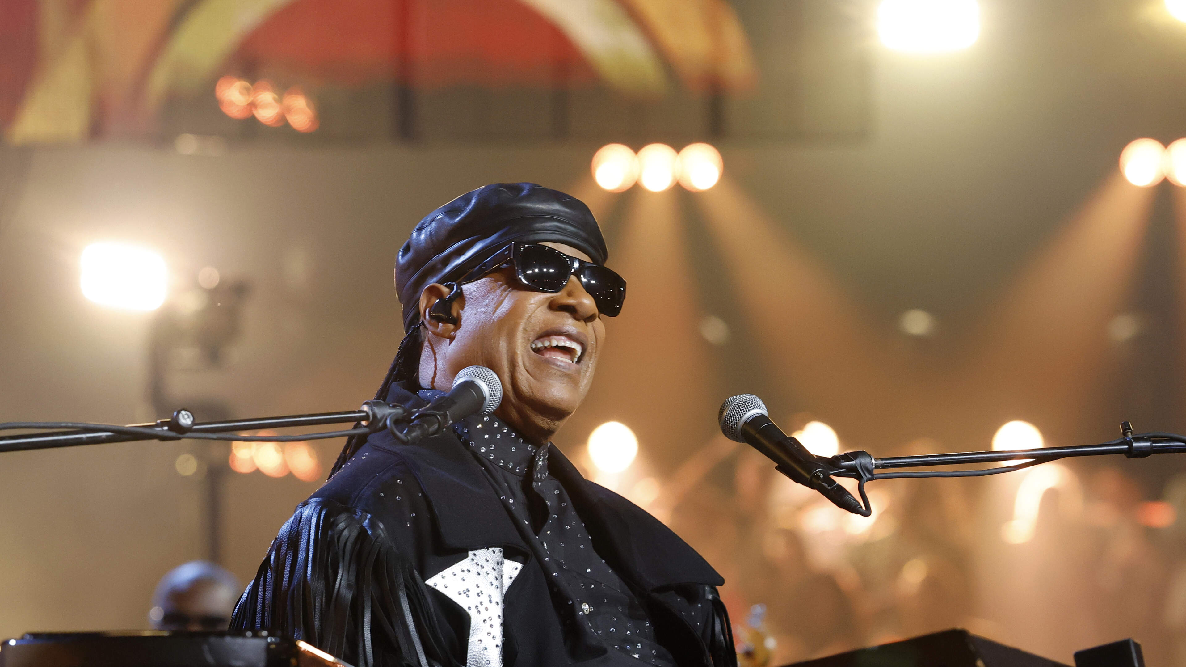 Stevie Wonder terug in Nederland om 50e verjaardag van beroemde album ’Songs in the key of life’ te vieren — Netherlands