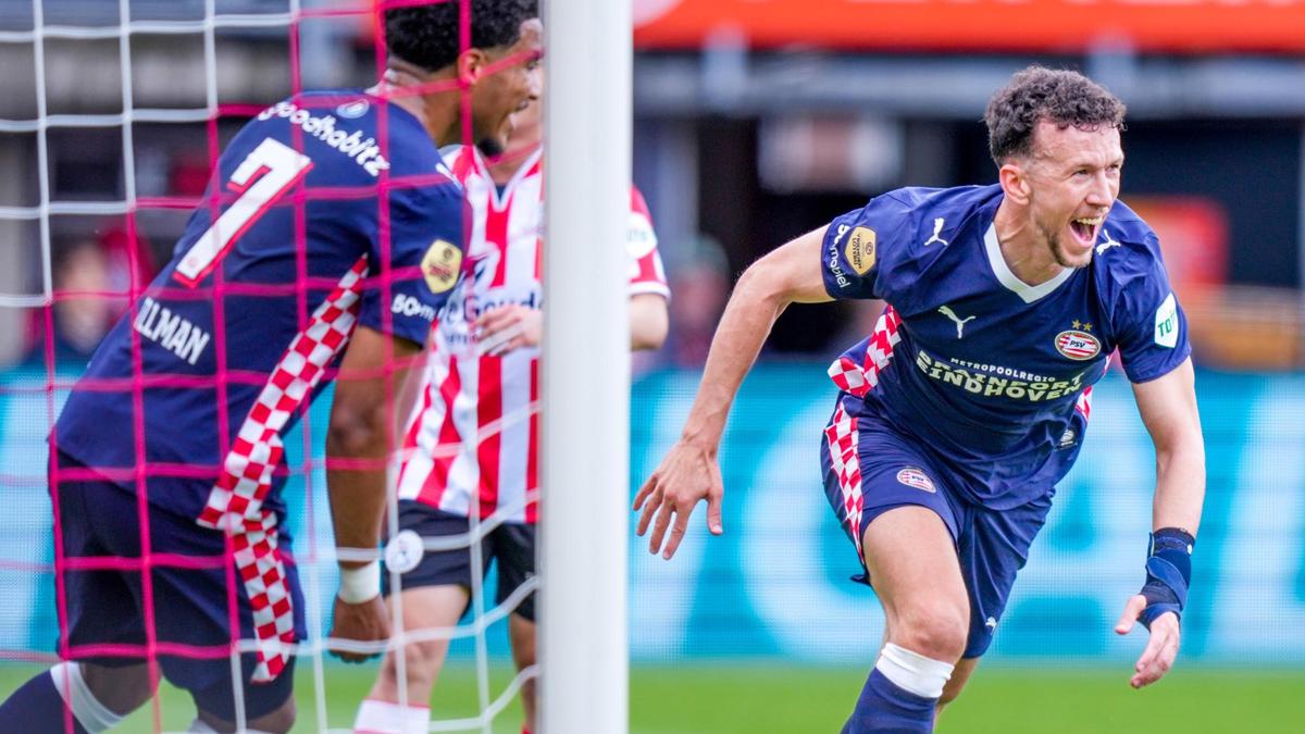 Ivan Perisic heeft de score geopend voor PSV.