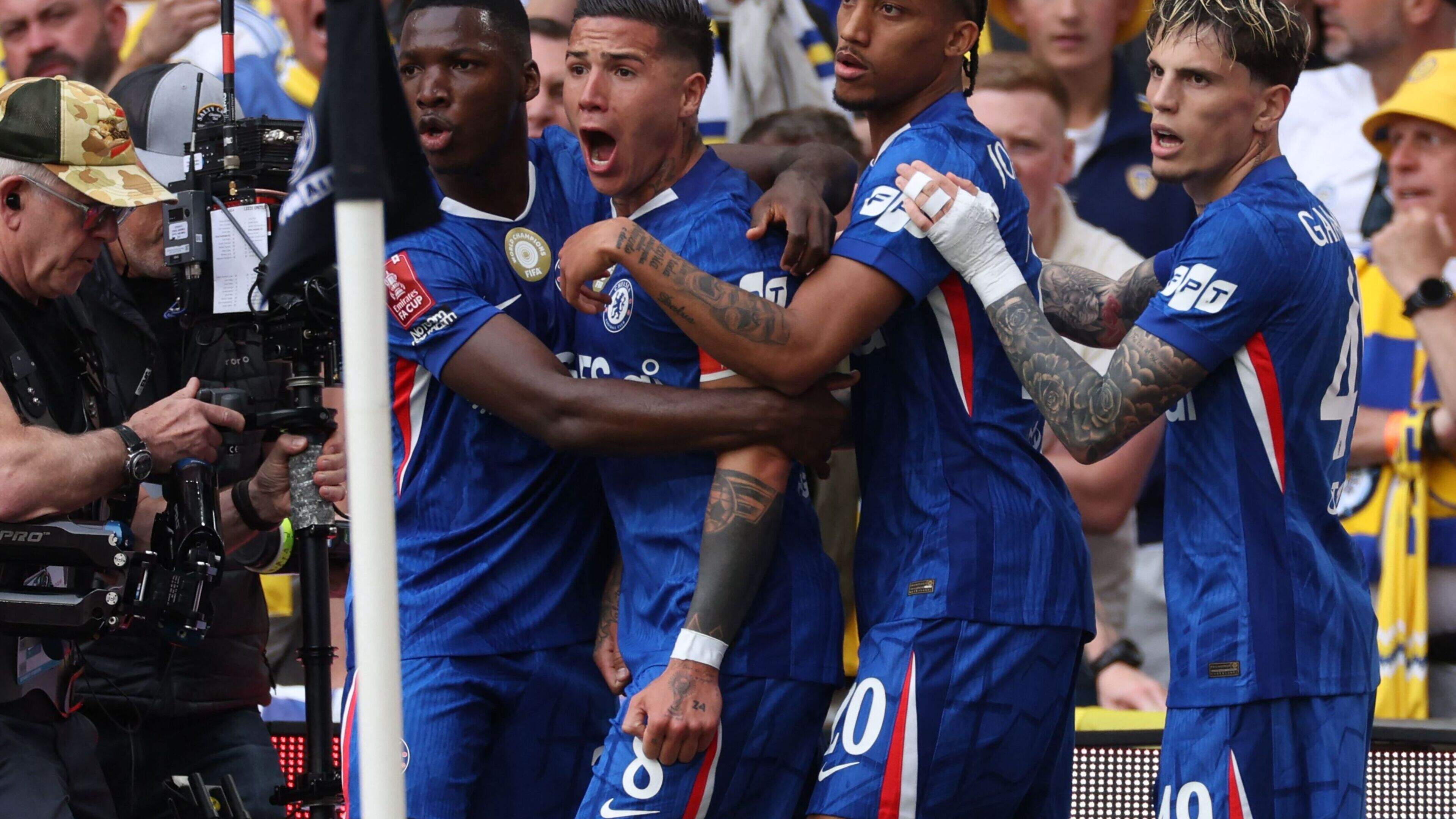 Opsteker Chelsea: geplaagde ploeg verslaat Leeds United en bereikt finale FA Cup