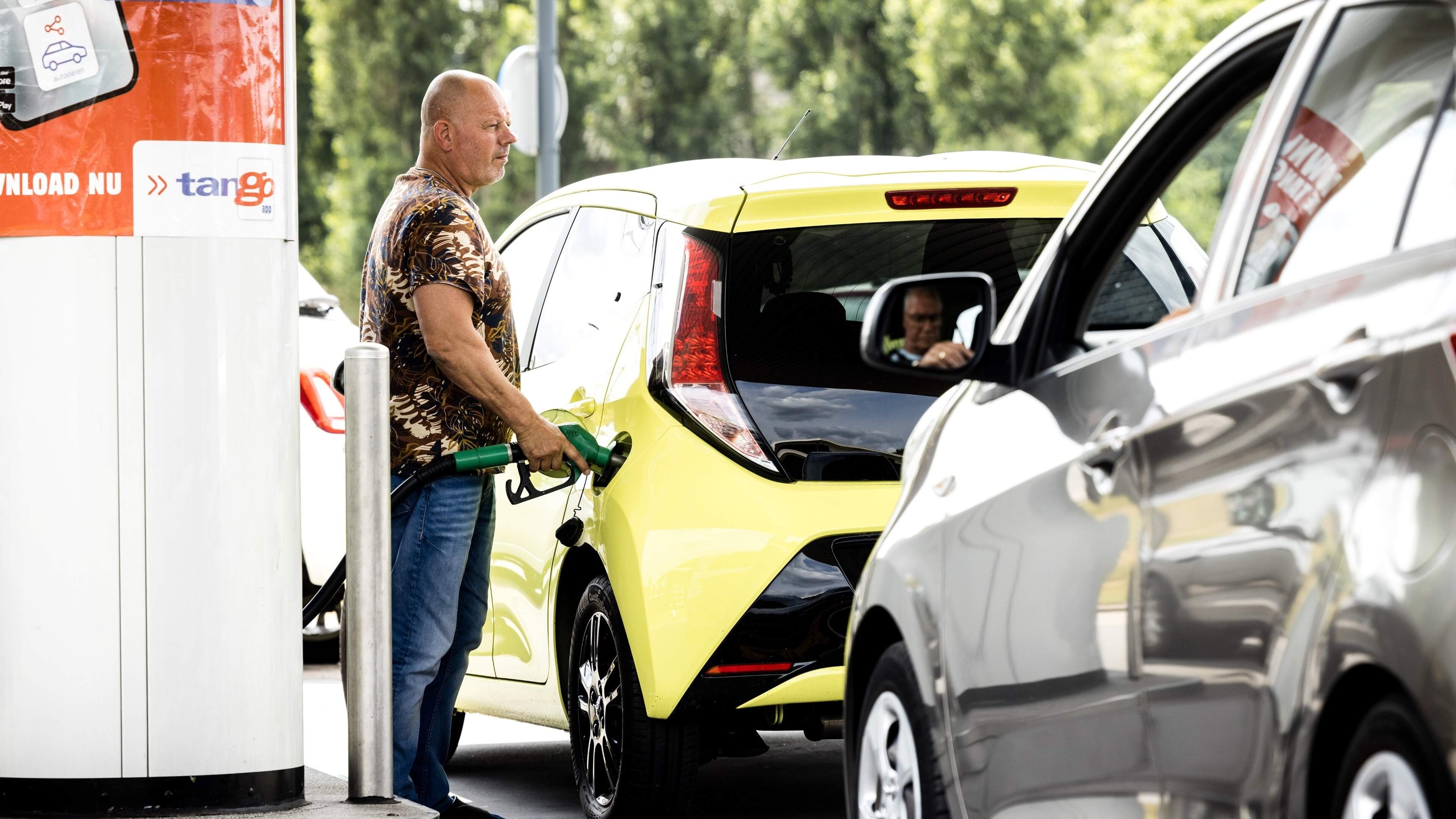 Nederland steeds meer geïsoleerd binnen EU bij aanpak energiecrisis: bijna alle landen grijpen in op prijs aan de pomp