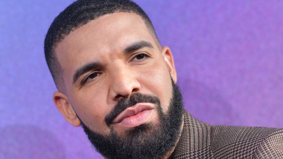 Somali Rapper Drake Rapper Drake verrast met release van drie albums tegelijk | De Telegraaf