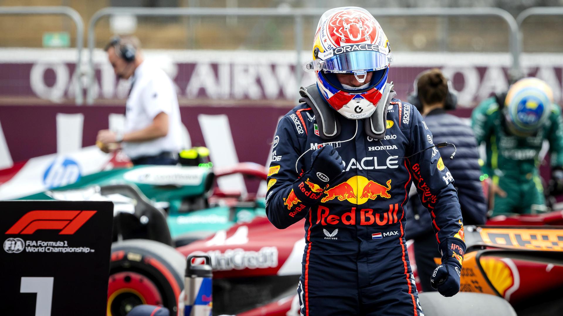 Max Verstappen is dolblij op Silverstone.