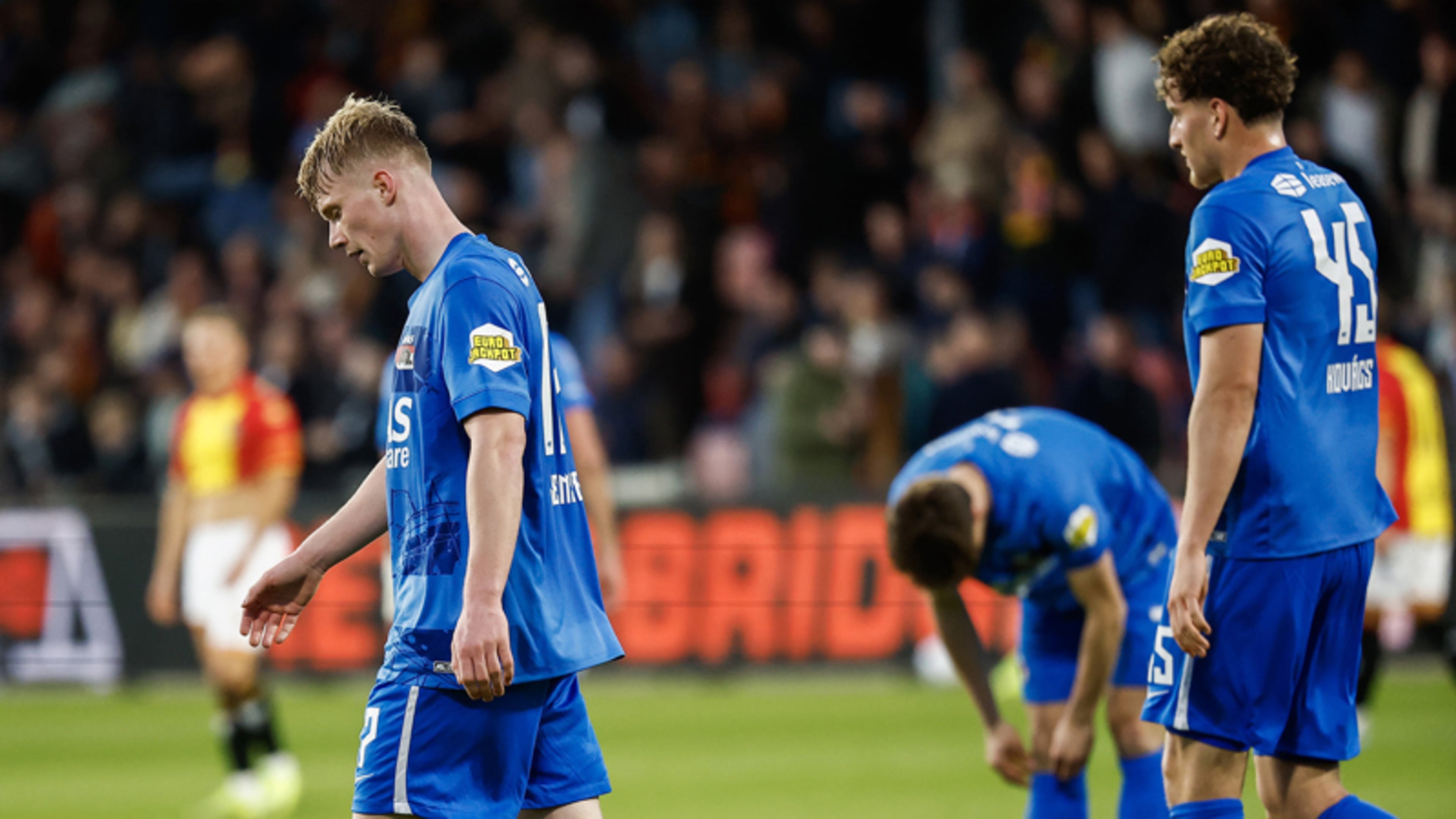 'Kritiek op 'modelclub' AZ: 'Dit is vorm van competitievervalsing!'