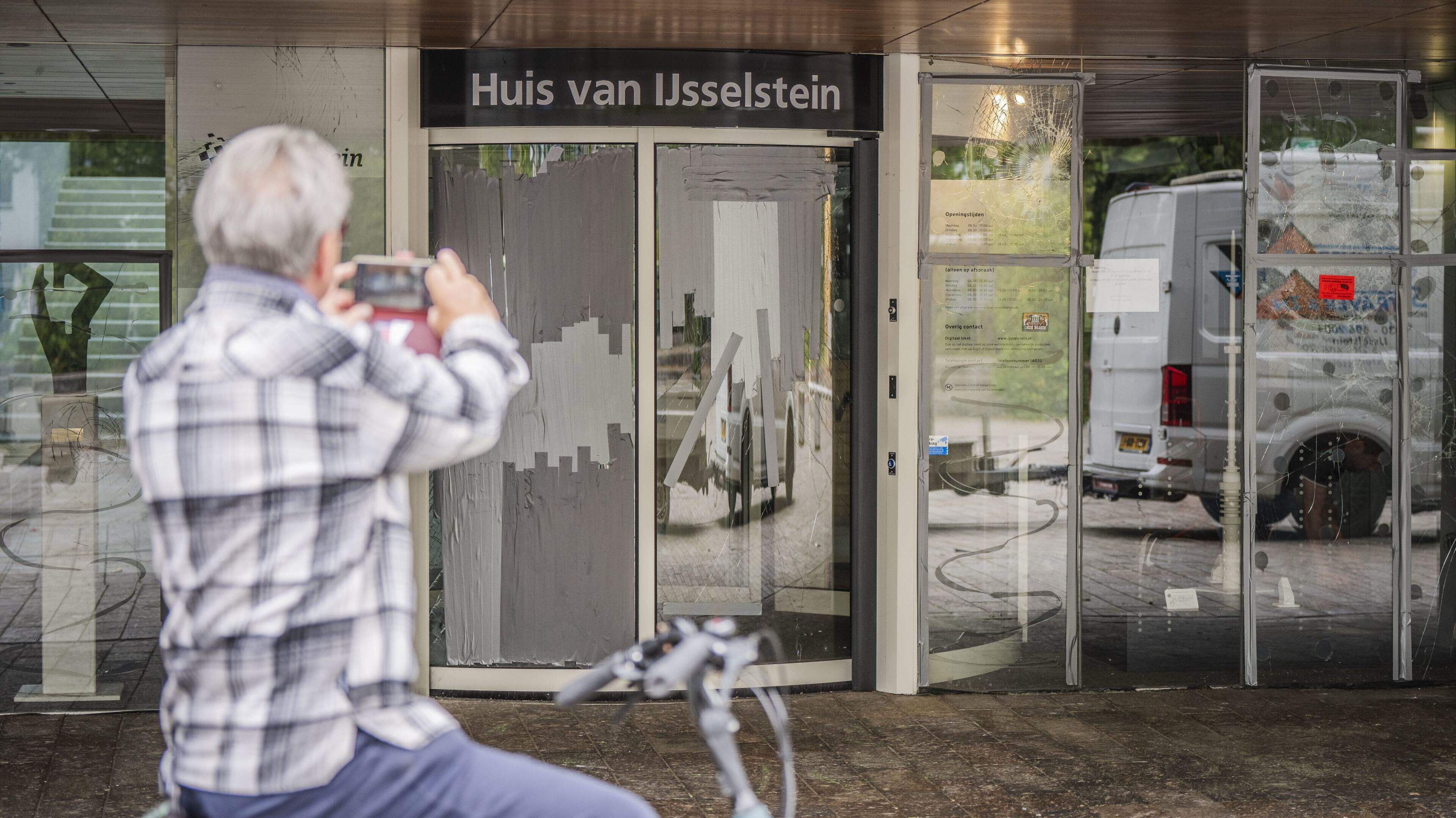 Man (20) opgepakt om nachtelijke rellen in IJsselstein