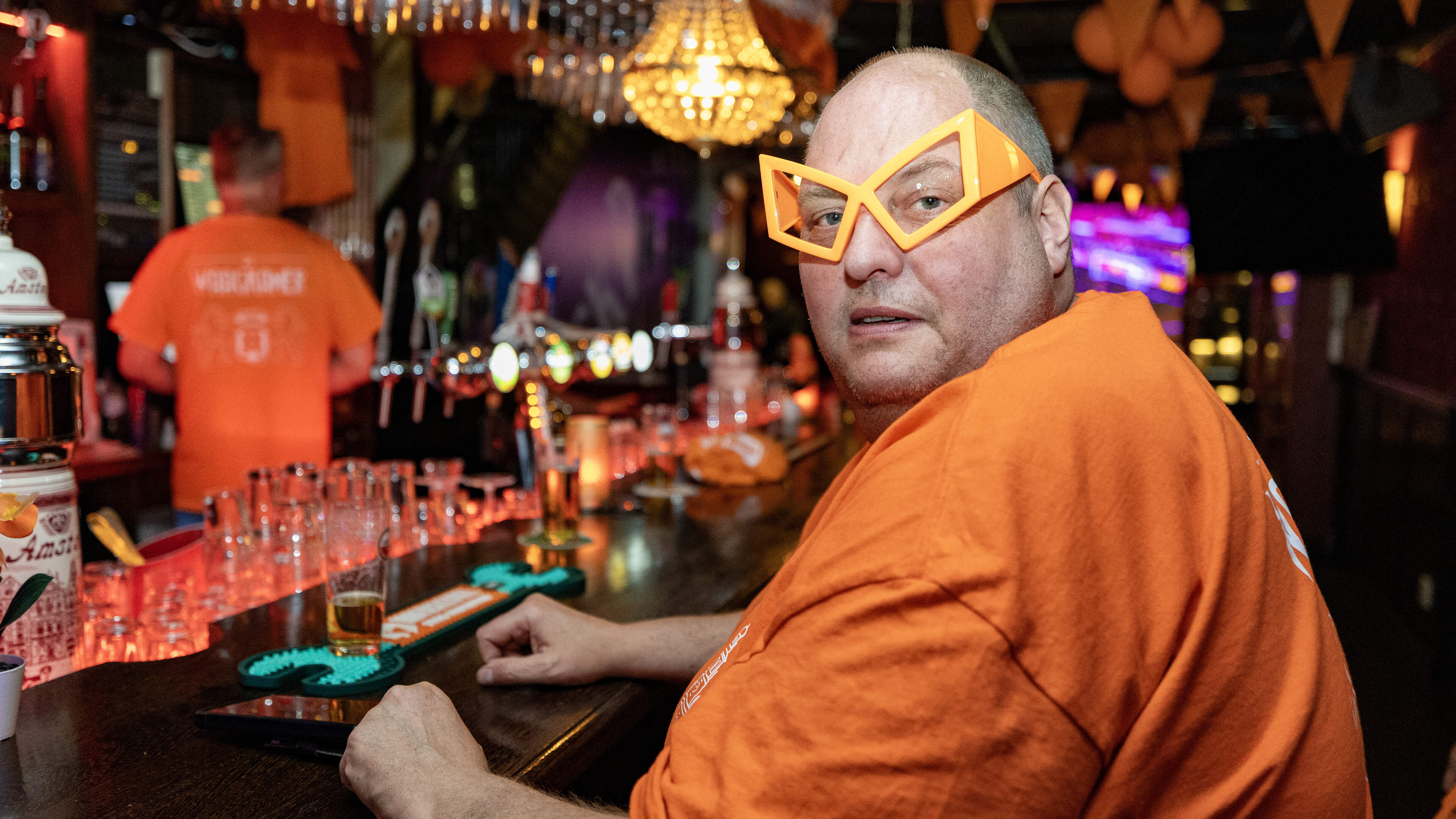 Van gejuich naar diepe teleurstelling in Alkmaars café: ’Zweden wordt nu cruciaal’