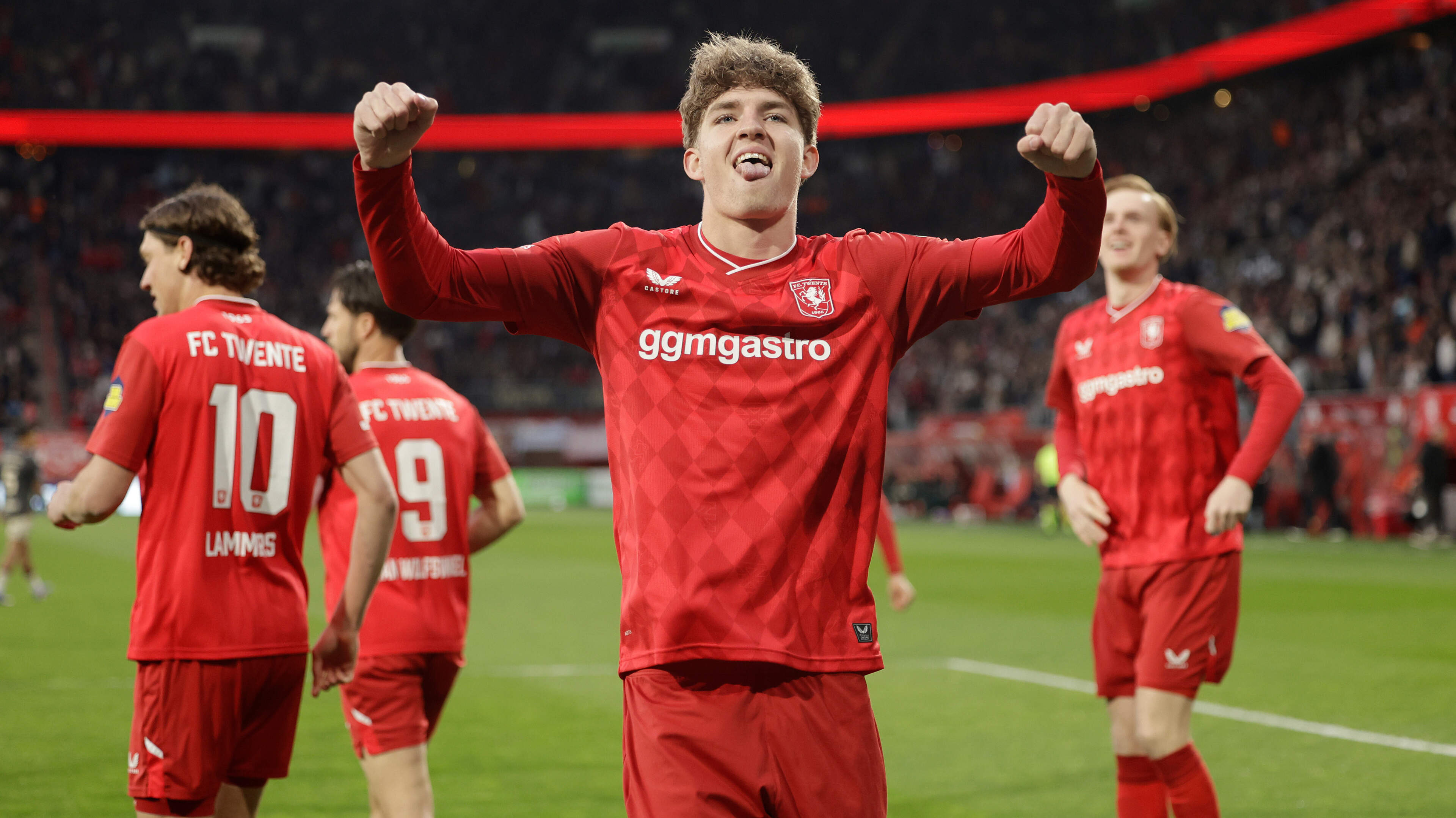 FC Twente voert met thuiszege druk op richting NEC en Feyenoord