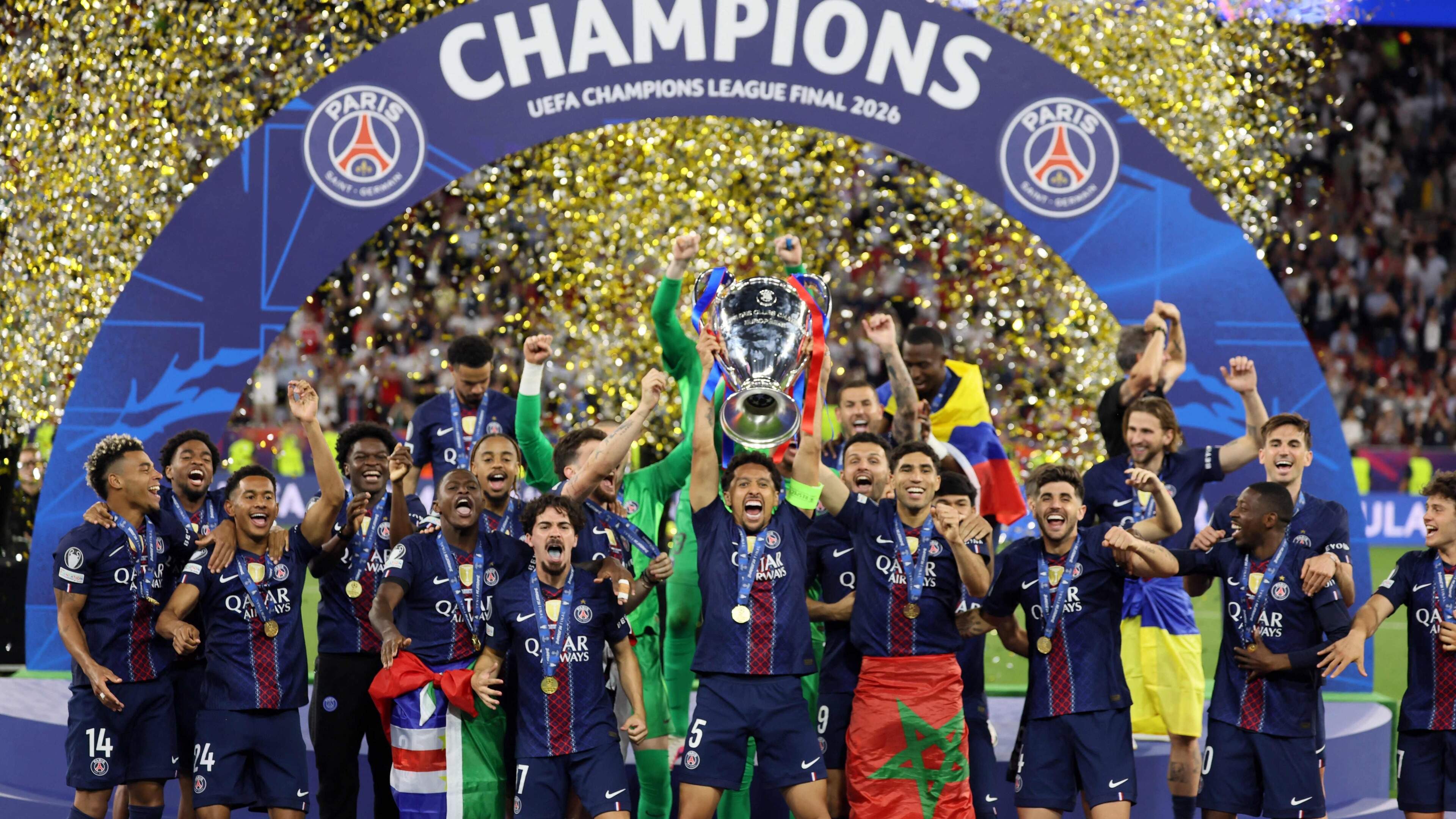 Paris Saint-Germain krijgt Arsenal via strafschoppen op de knieën en prolongeert Champions League