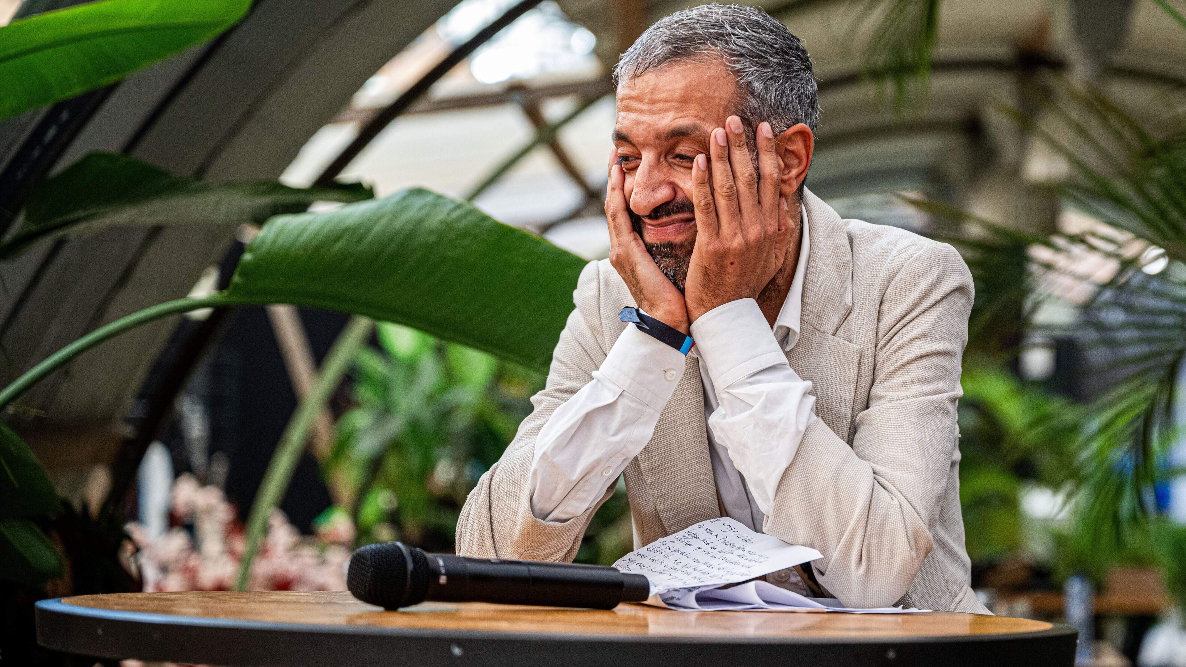 Van GroenLinks-talent tot omstreden activist: carrière Tofik Dibi gekenmerkt door conflicten en controverses
