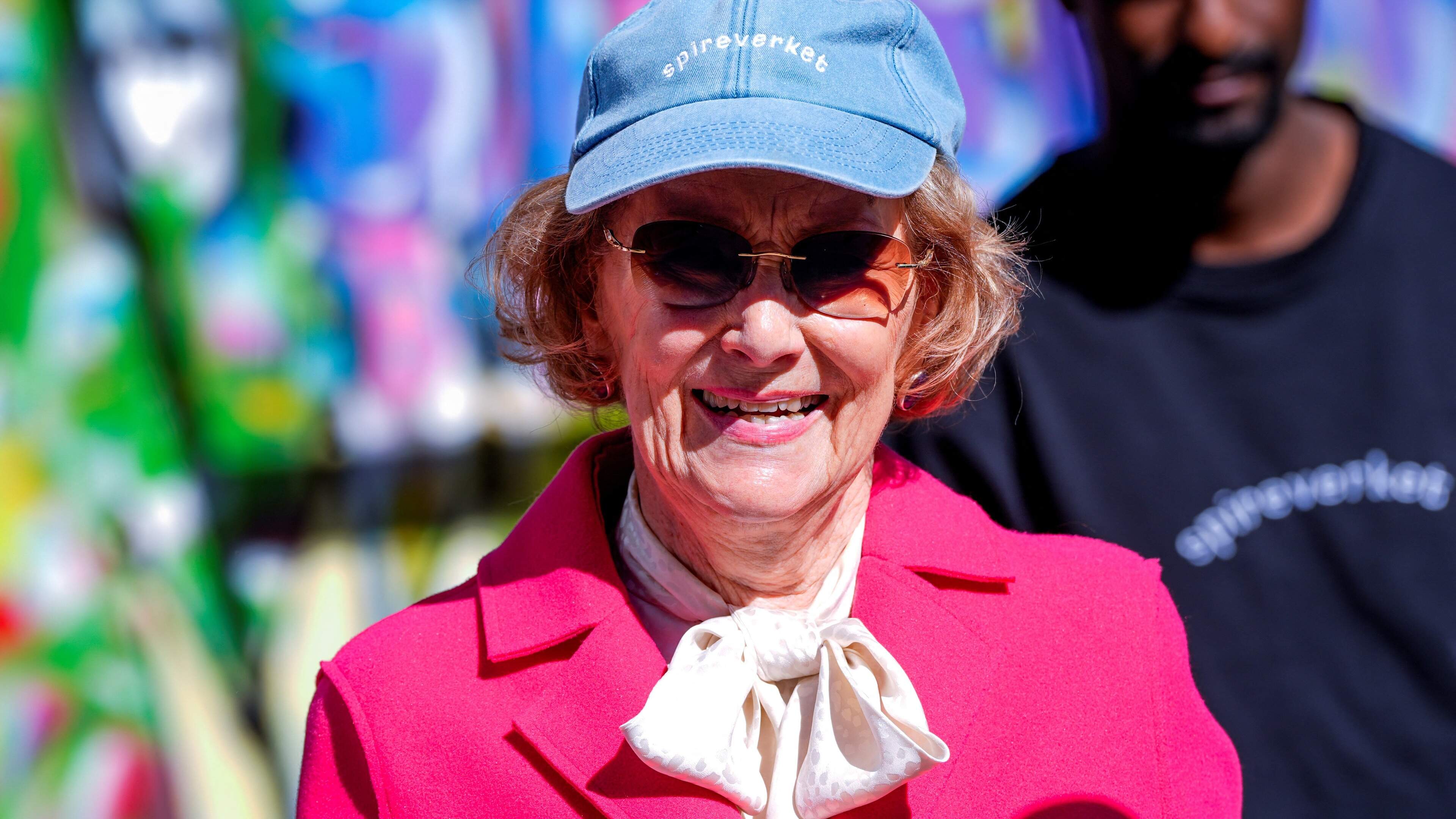Koningin Sonja (89) duikt op bij Russische grens: Noorse hof weigert commentaar