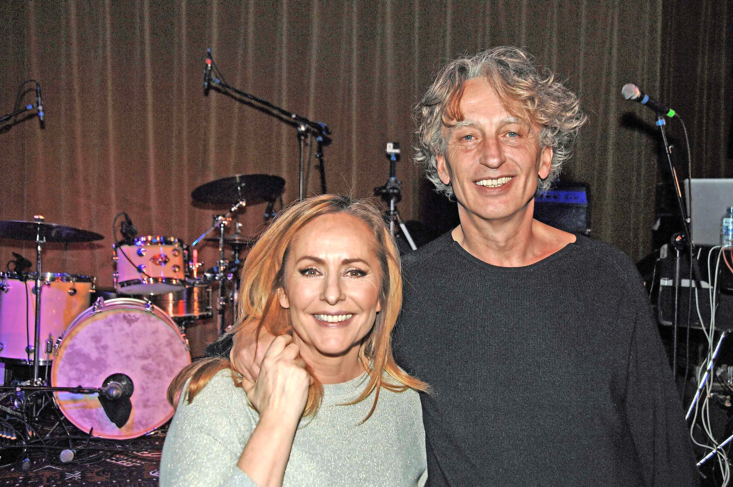Angela Groothuizen heeft een open relatie: 'Rob heeft iemand in zijn leven'  | De Telegraaf