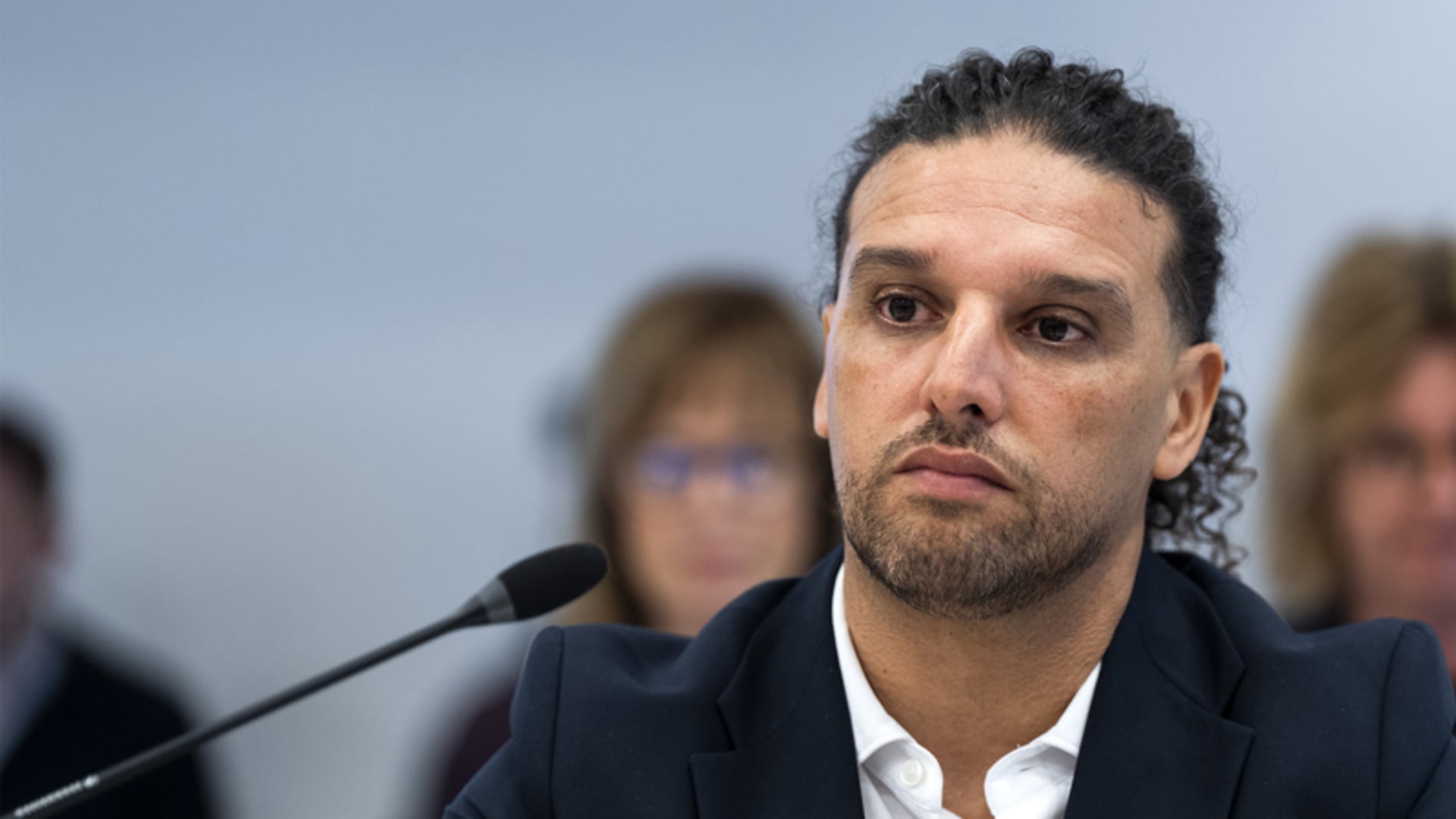 Ali B hoort nieuwe strafeis: 'Onvoorwaardelijke gevangenisstraf van 30  maanden'