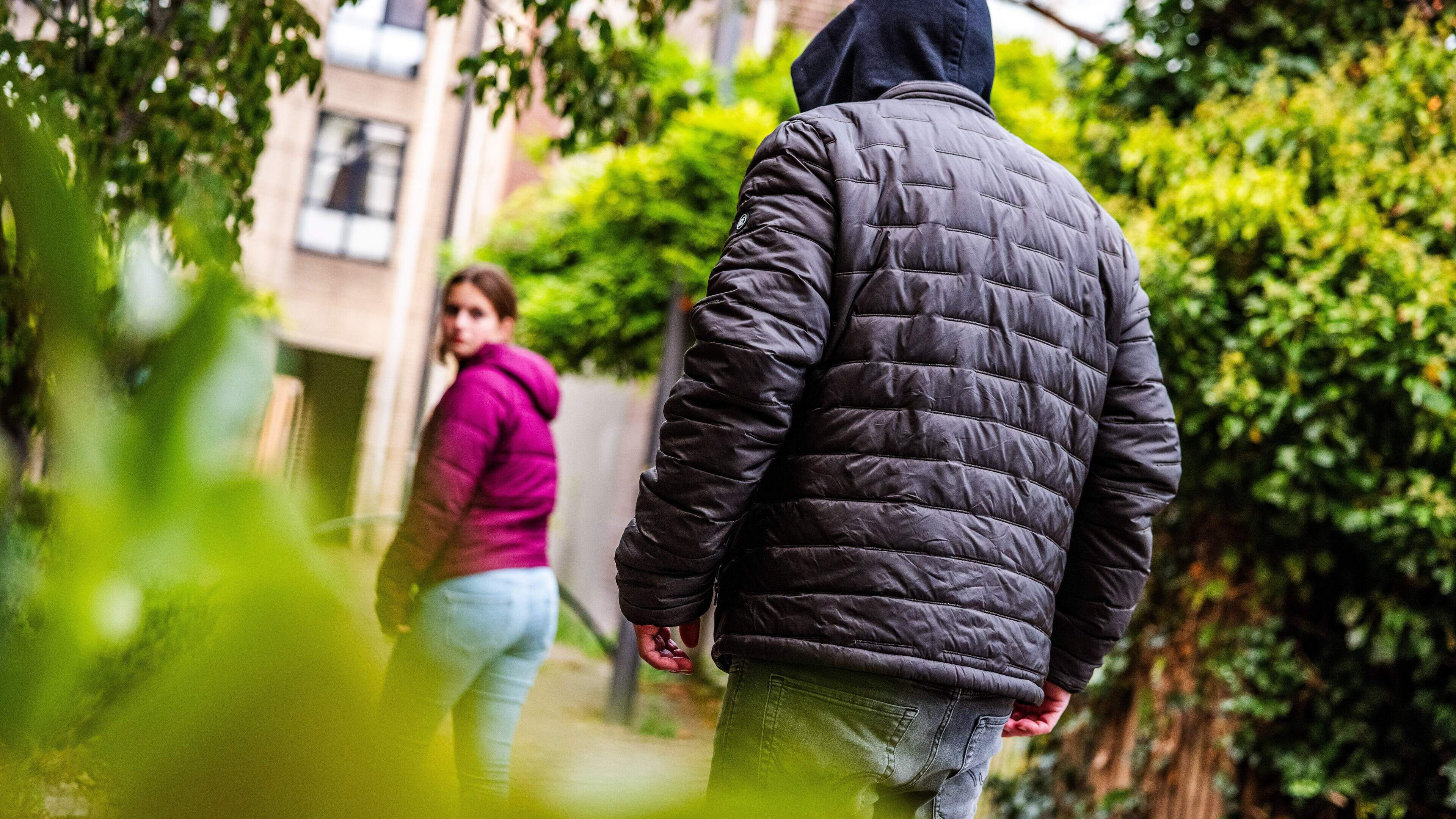 Hardere aanpak psychisch geweld: nieuwe wet moet vernedering, manipulatie en overmatige controle bestraffen