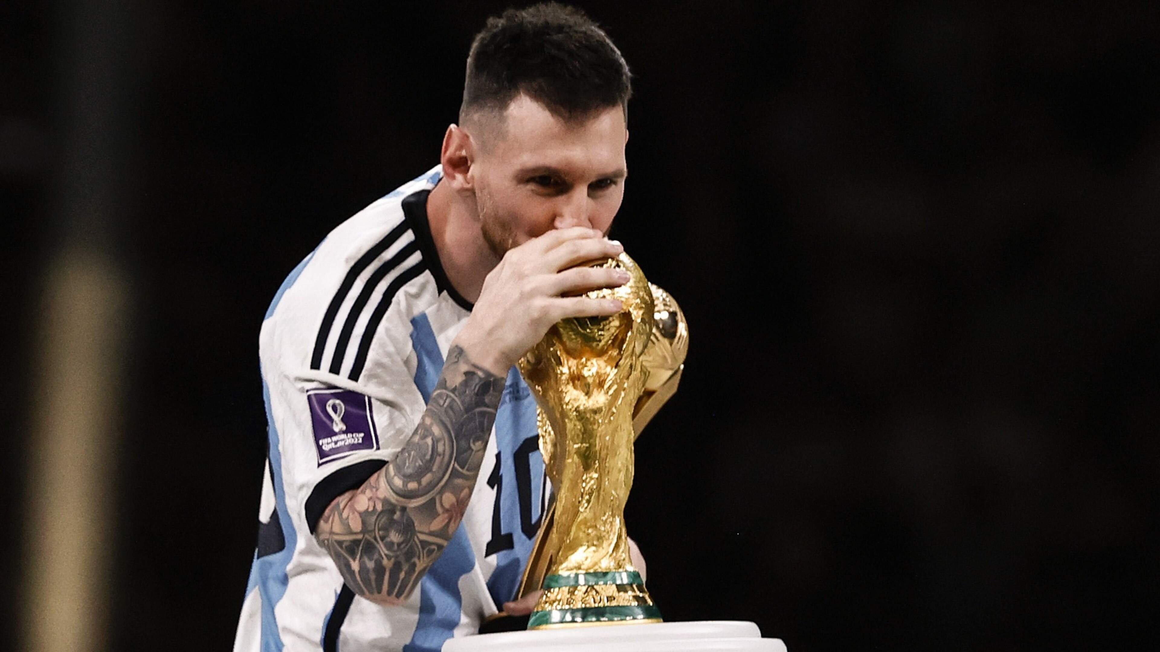 Lionel Messi wint prestigieuze ’nobelprijs’: ’De succesvolste voetballer aller tijden’
