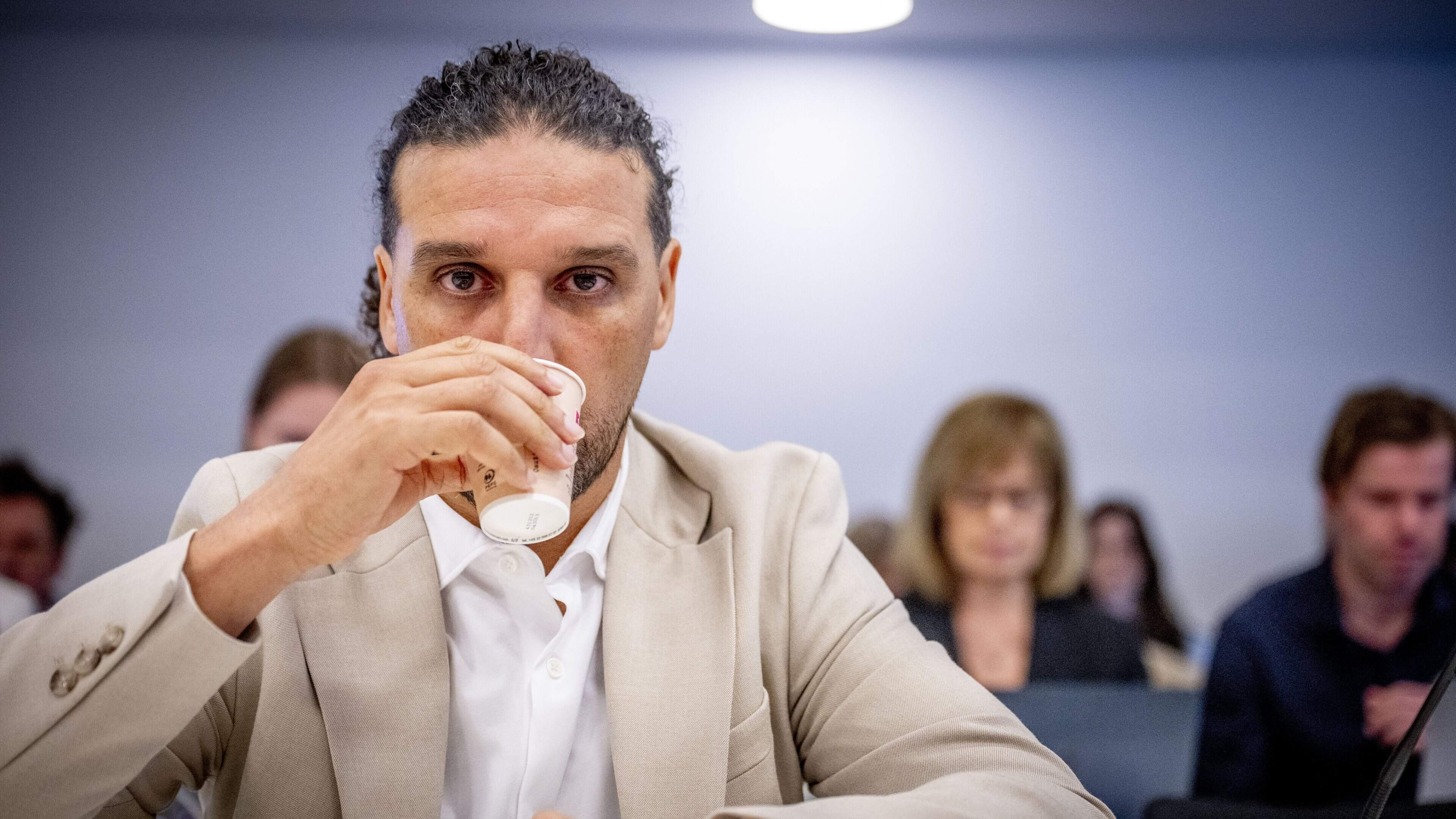 Meer telefoontjes bij Centrum Seksueel Geweld sinds veroordeling Ali B: ’Dit is opvallend’