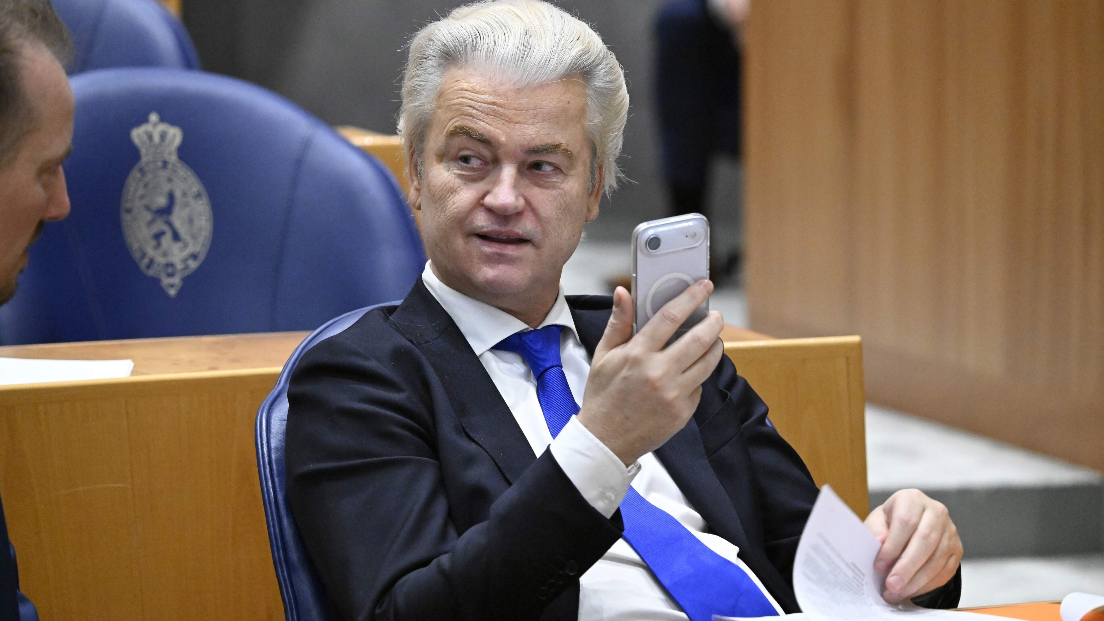 Nieuwe draai PVV maakt het coalitie moeilijk: tegenstem doet asielwetten van Faber wankelen