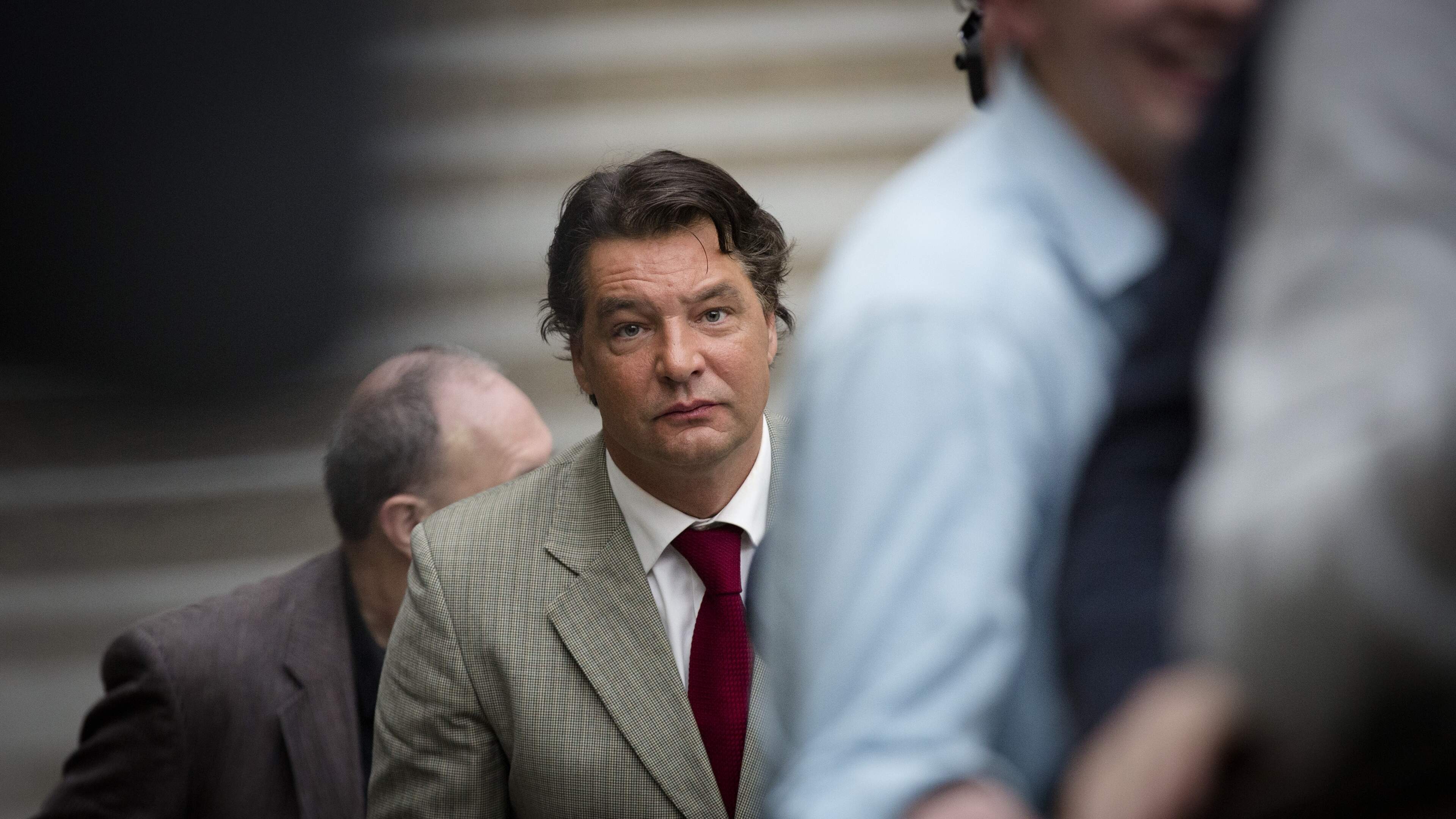 Edwin de Roy van Zuydewijn sleept RTL voor de rechter, wie is hij ook alweer? ’Alles wat ik heb, past in een Action-tas’