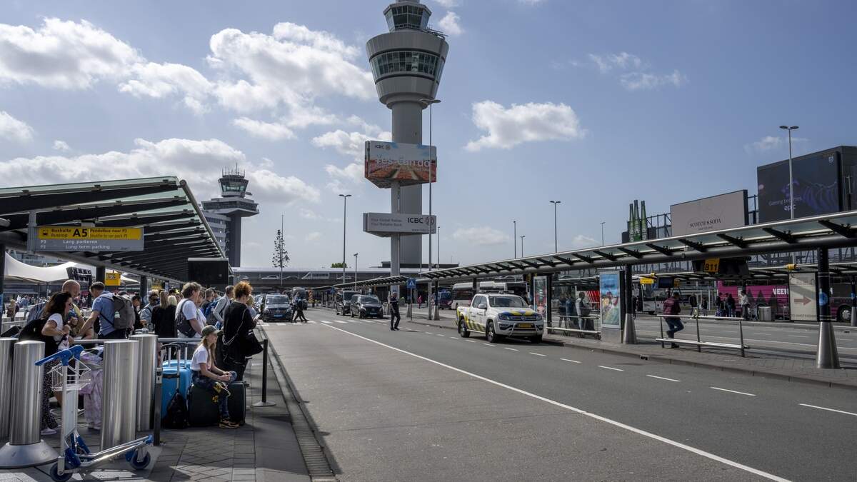 スキポール、100億ユーロ投資：旅行者の負担増